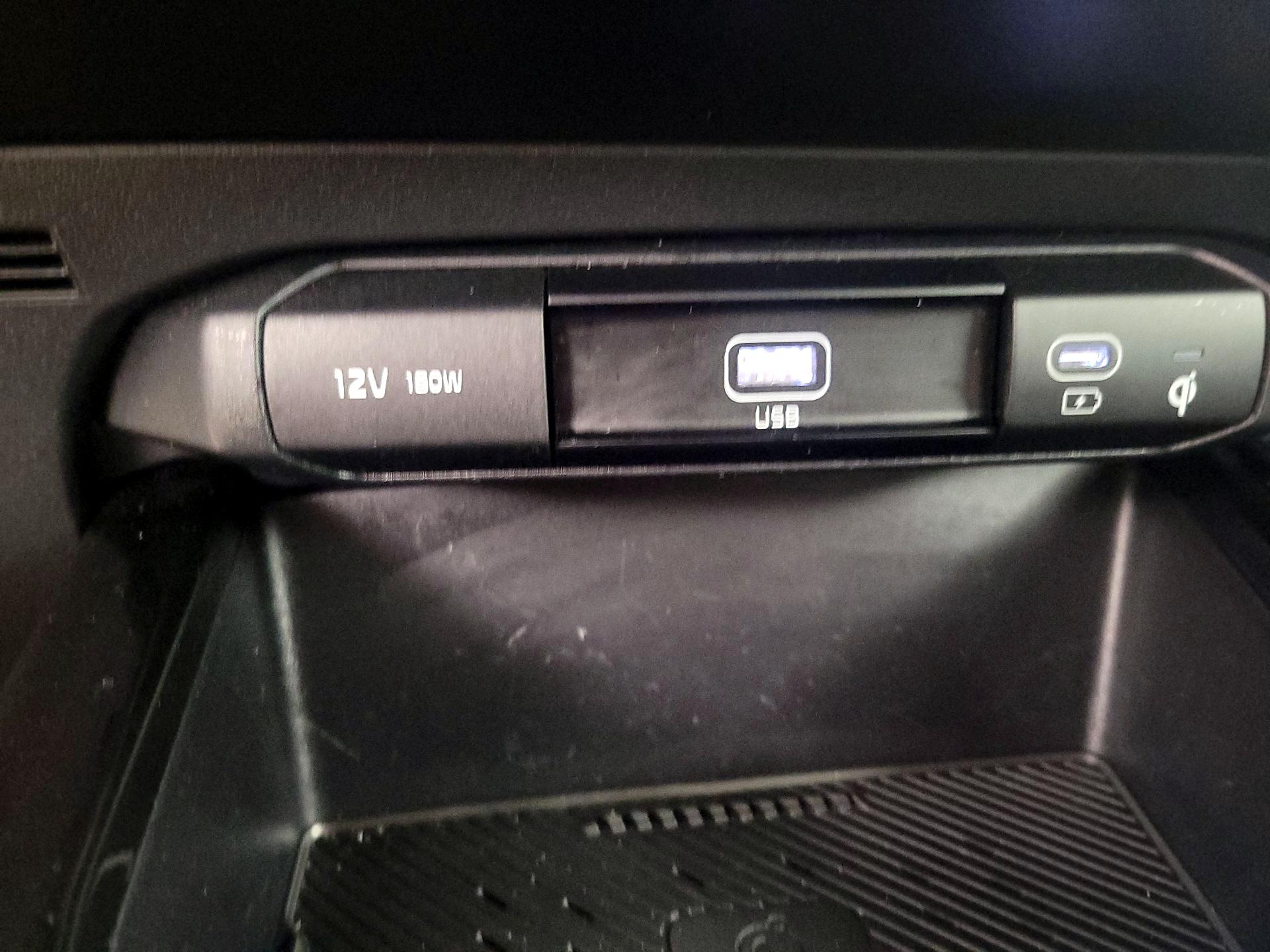 Thumbnail: 2023 Kia Niro - 19