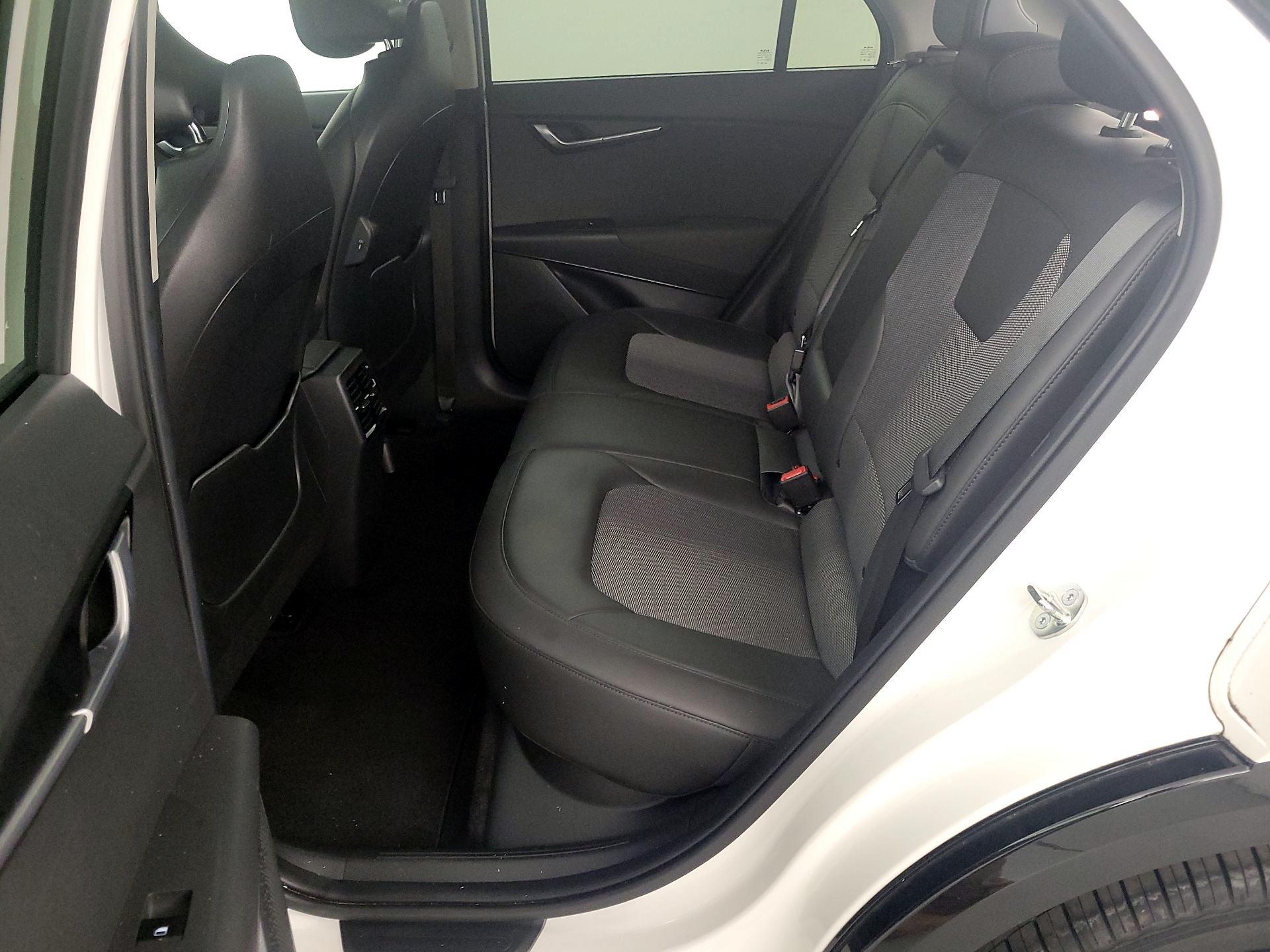 Thumbnail: 2023 Kia Niro - 20