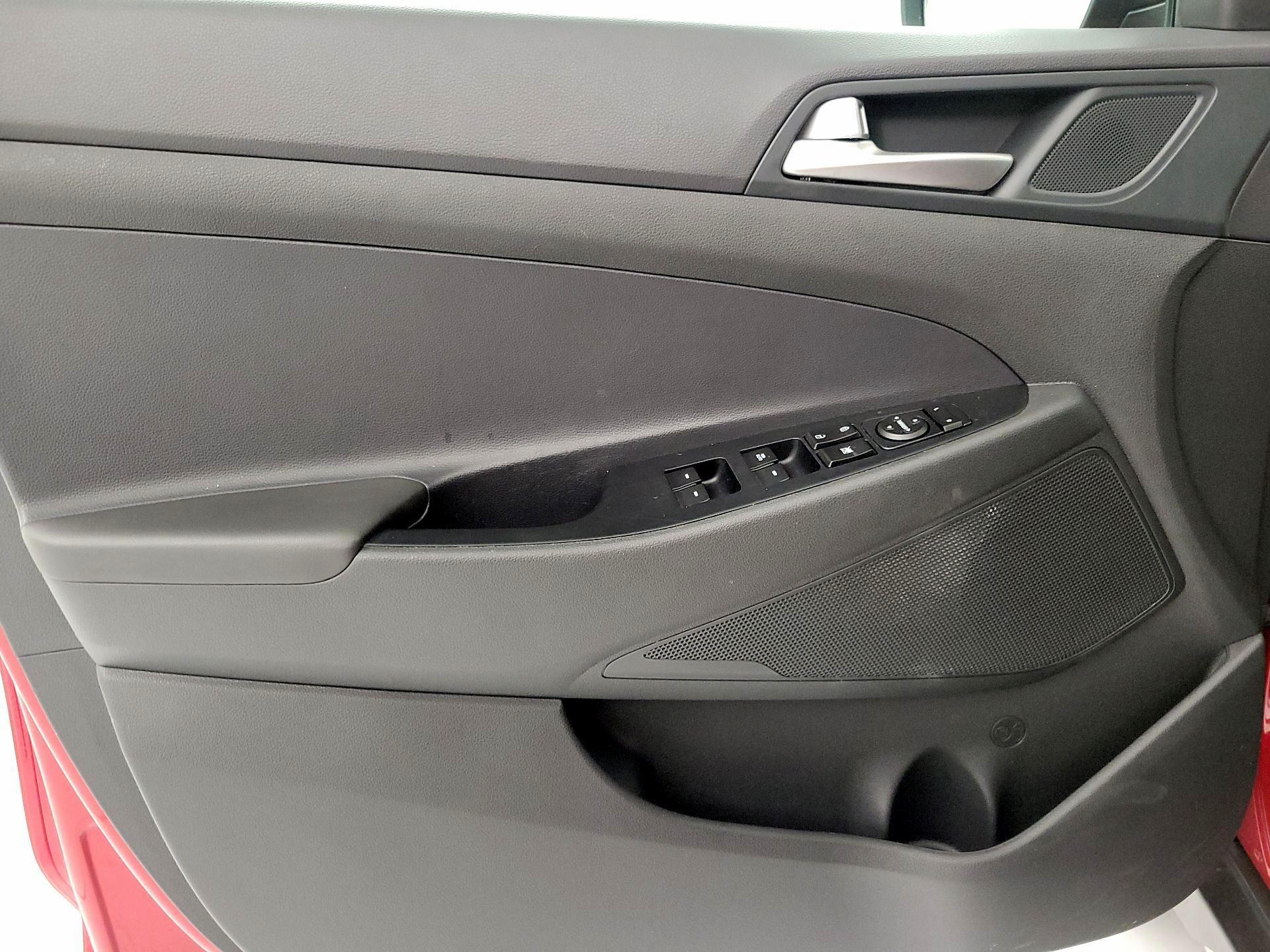 Thumbnail: 2021 Hyundai Tucson - 10