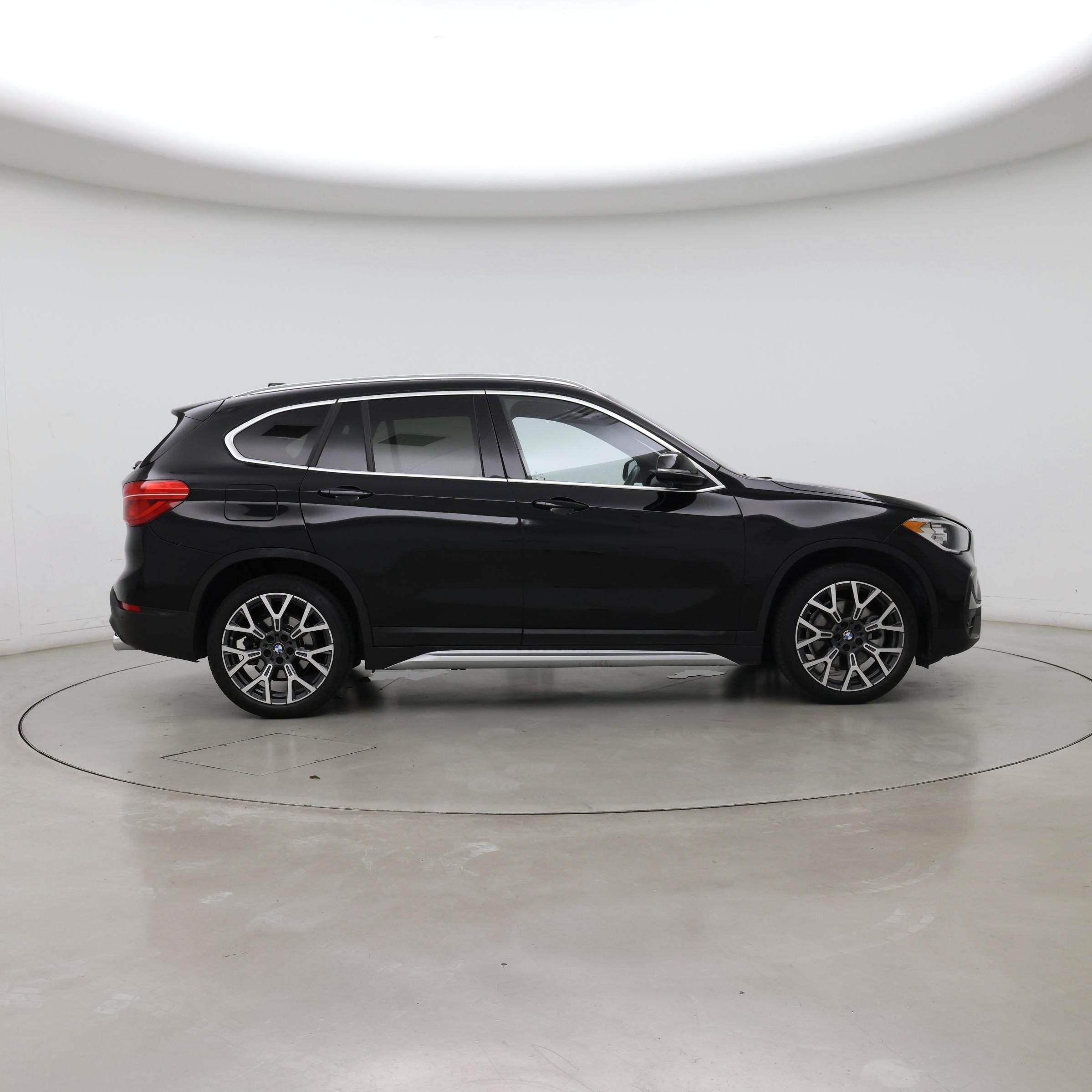 Thumbnail: 2021 BMW X1 - 7