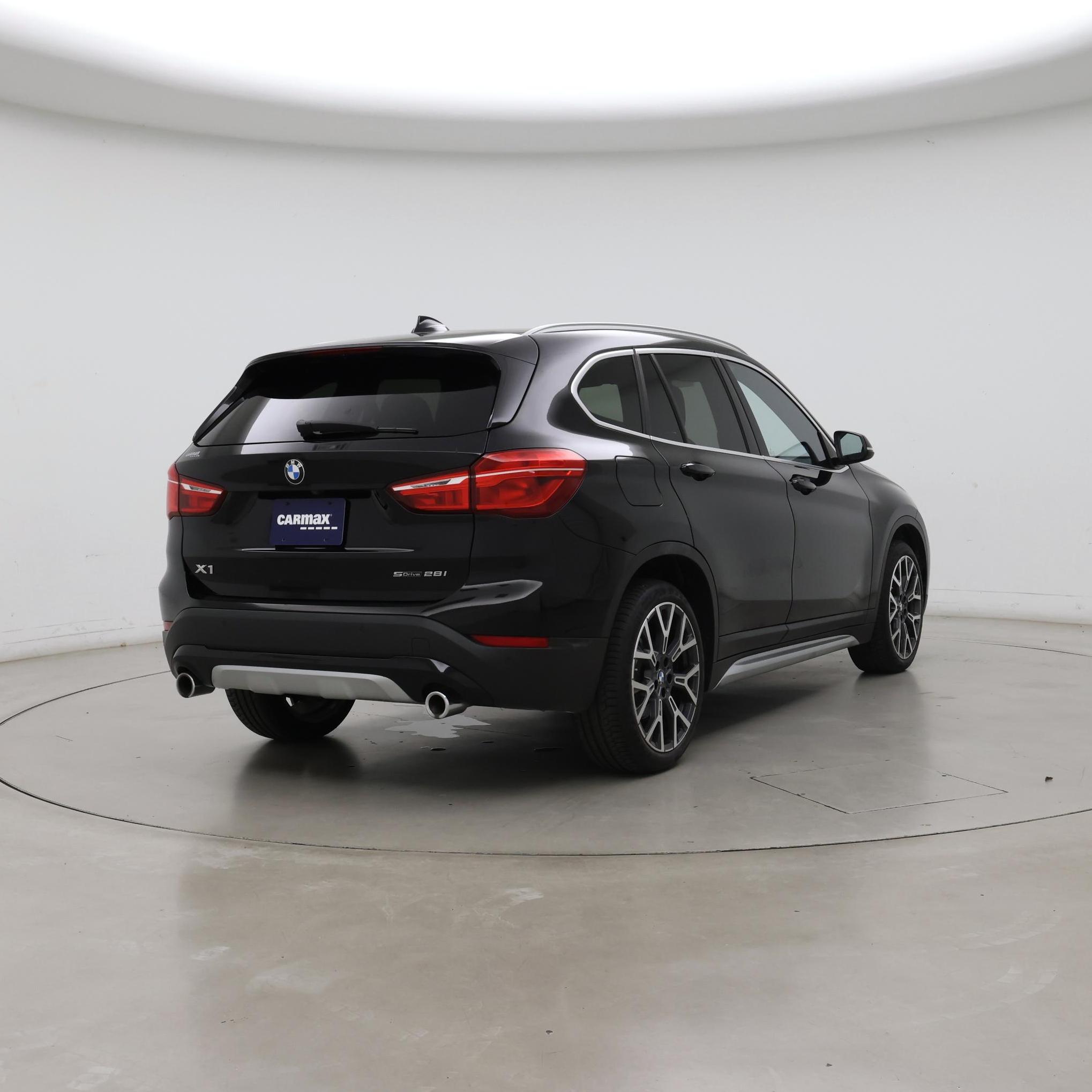 Thumbnail: 2021 BMW X1 - 8