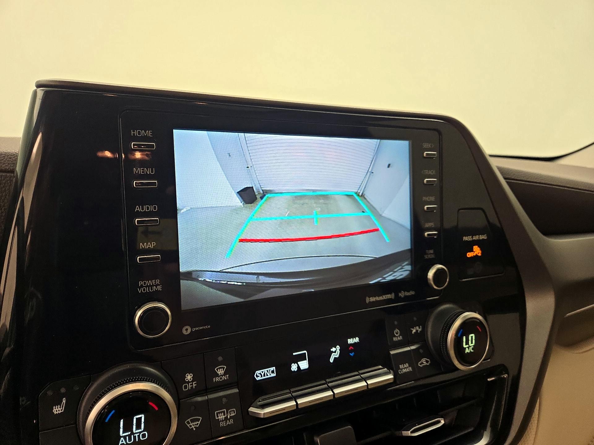 Thumbnail: 2020 Toyota Highlander - 14