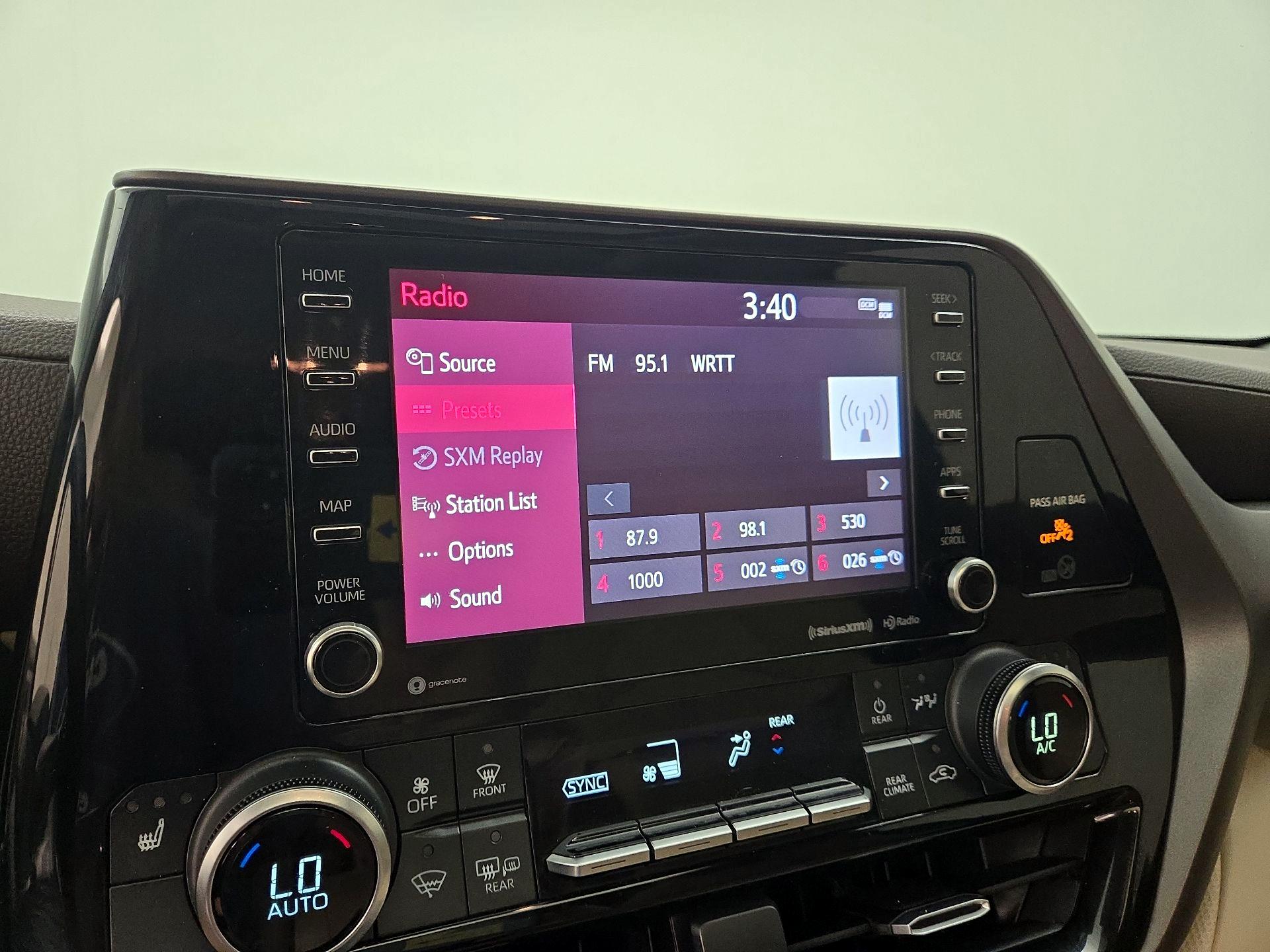 Thumbnail: 2020 Toyota Highlander - 15