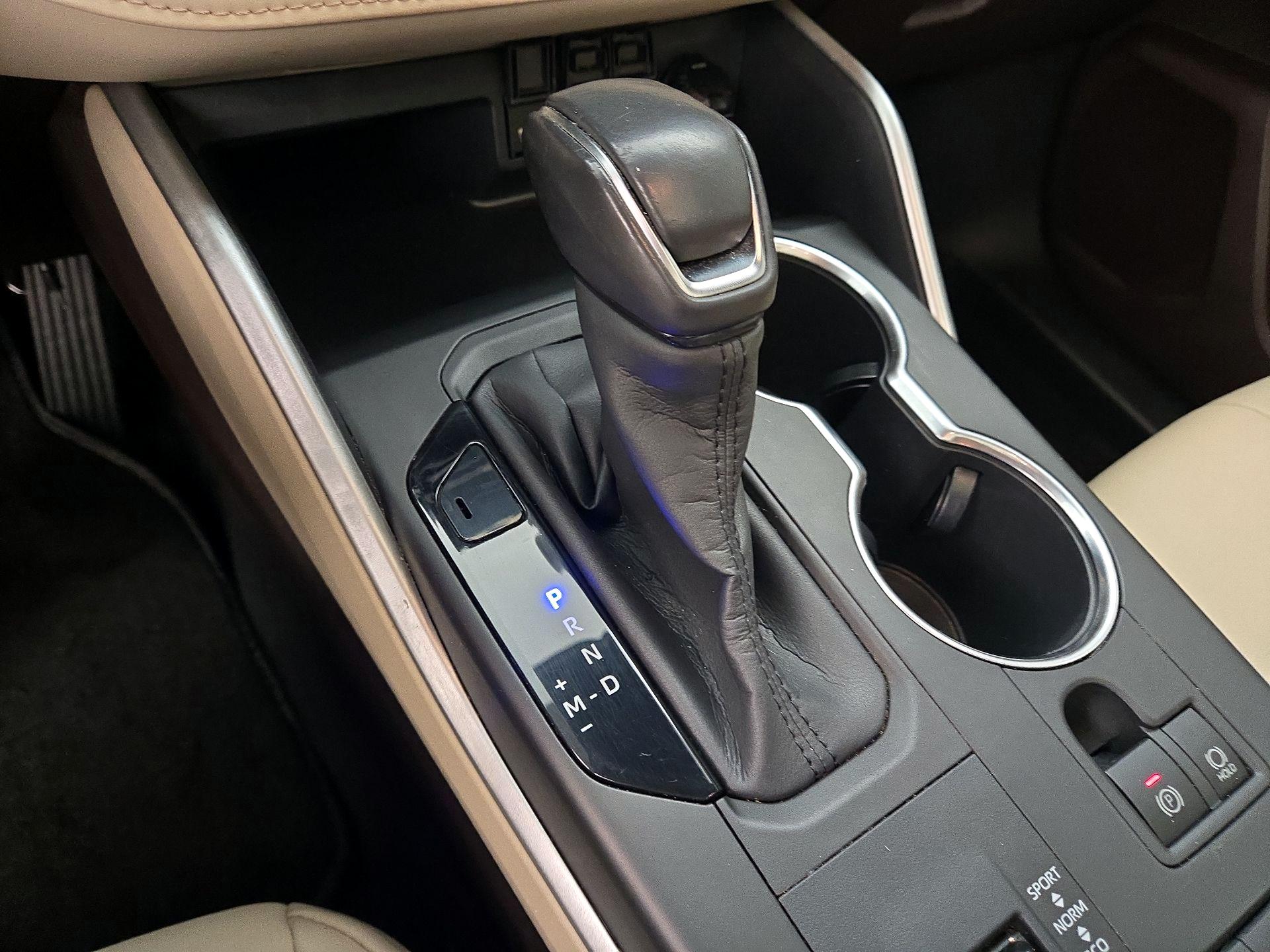 Thumbnail: 2020 Toyota Highlander - 17