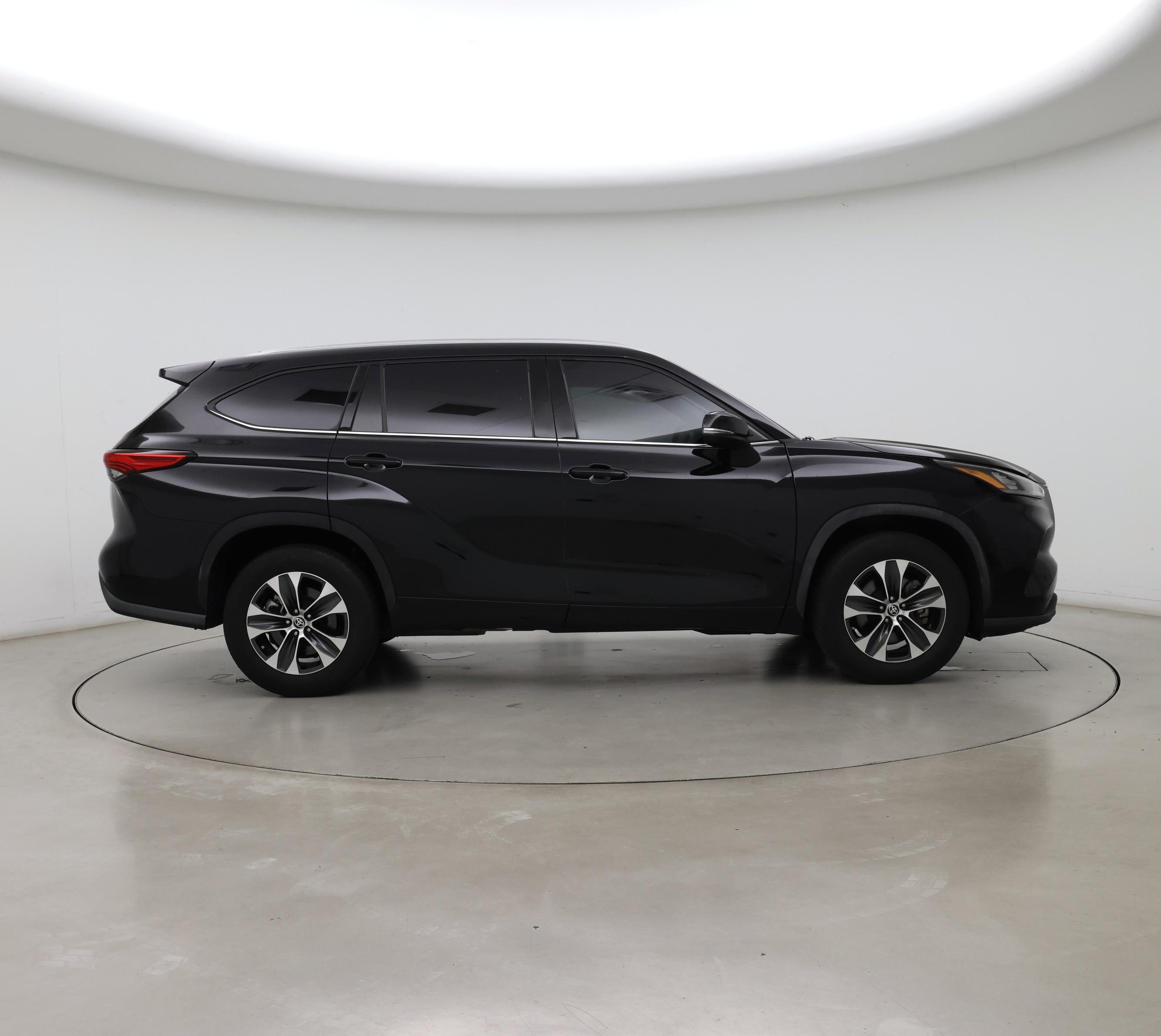 Thumbnail: 2020 Toyota Highlander - 7