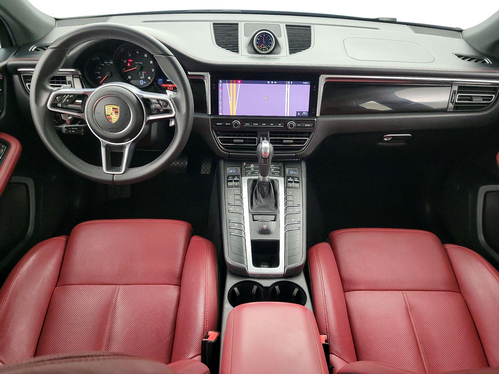 Thumbnail: 2021 Porsche Macan - 9