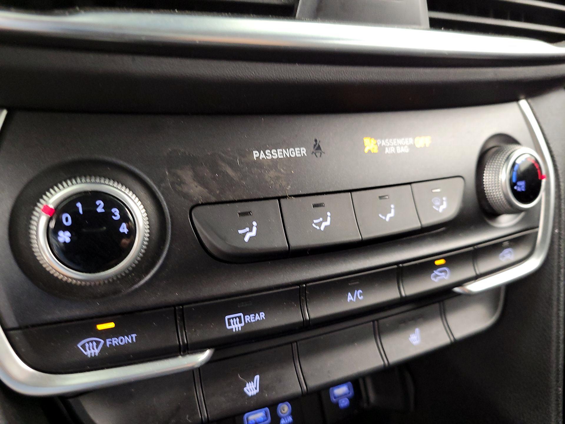 Thumbnail: 2019 Hyundai Santa Fe - 16