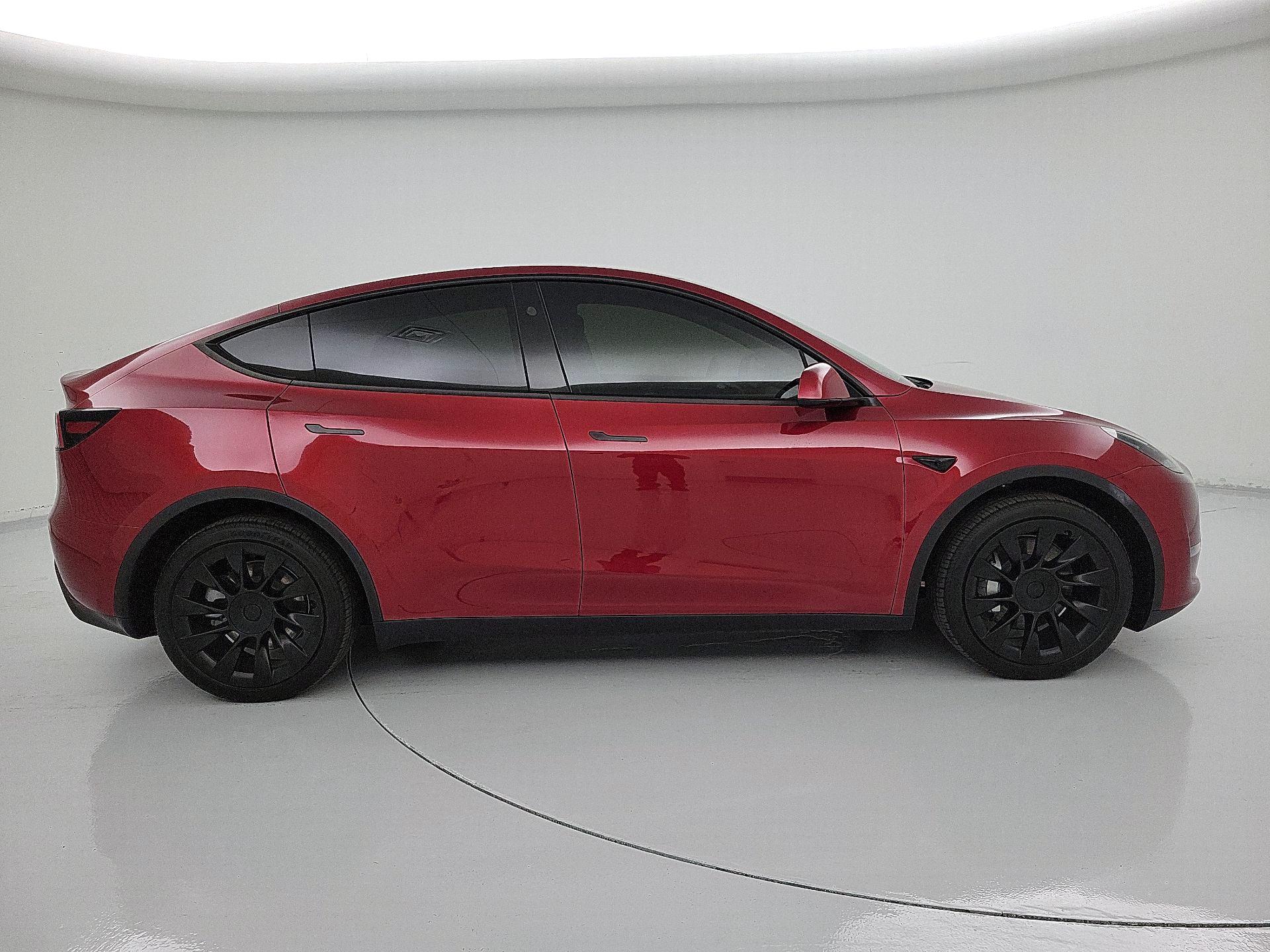 Thumbnail: 2024 Tesla Model Y - 4