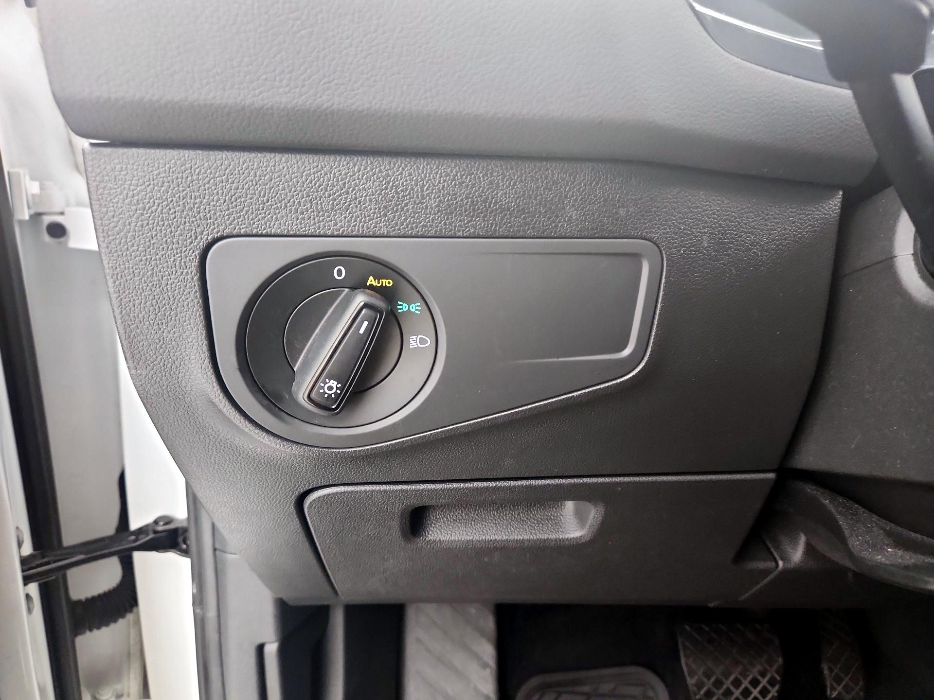 Thumbnail: 2021 Volkswagen Tiguan - 13