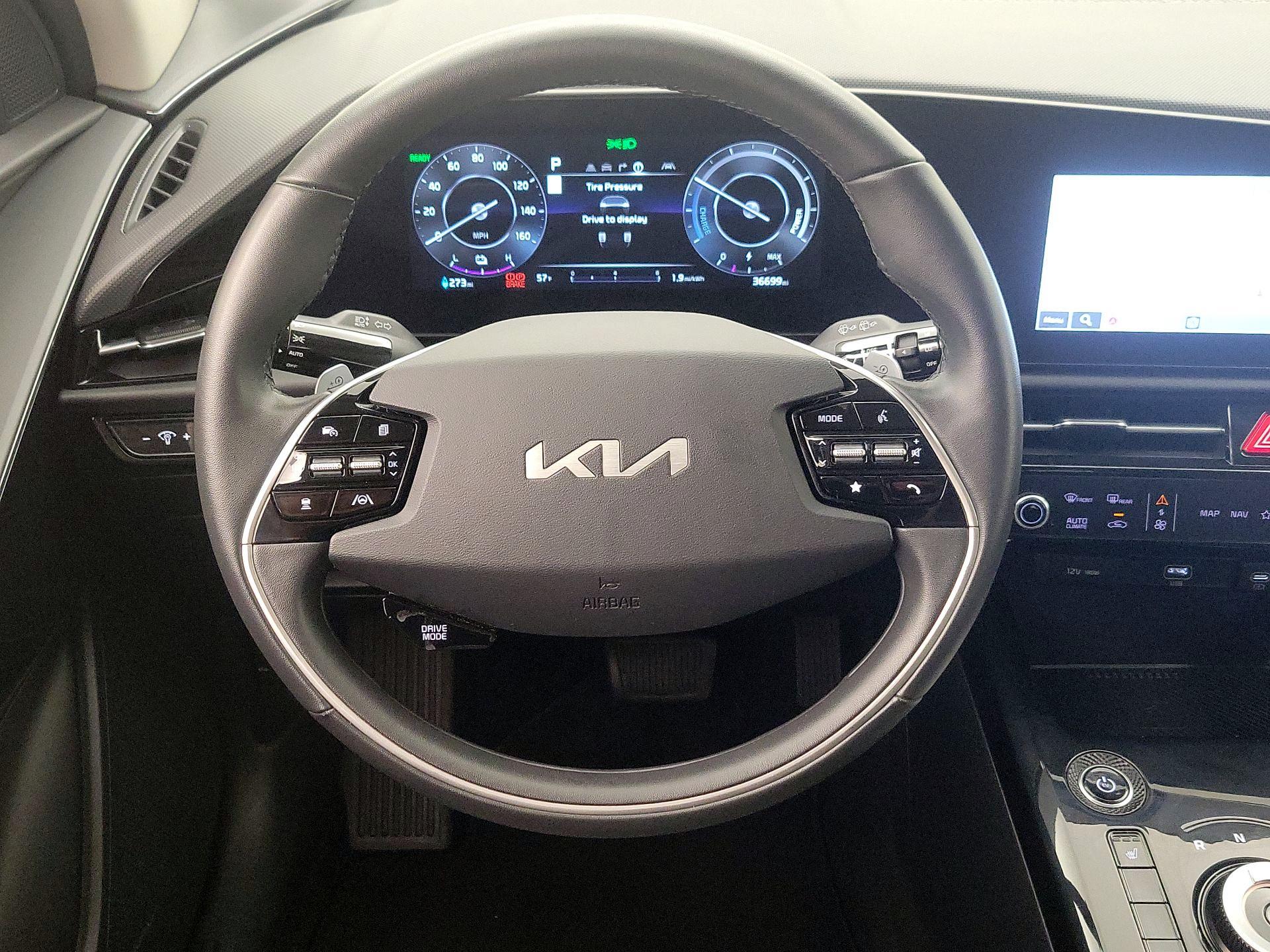 Thumbnail: 2023 Kia Niro - 10