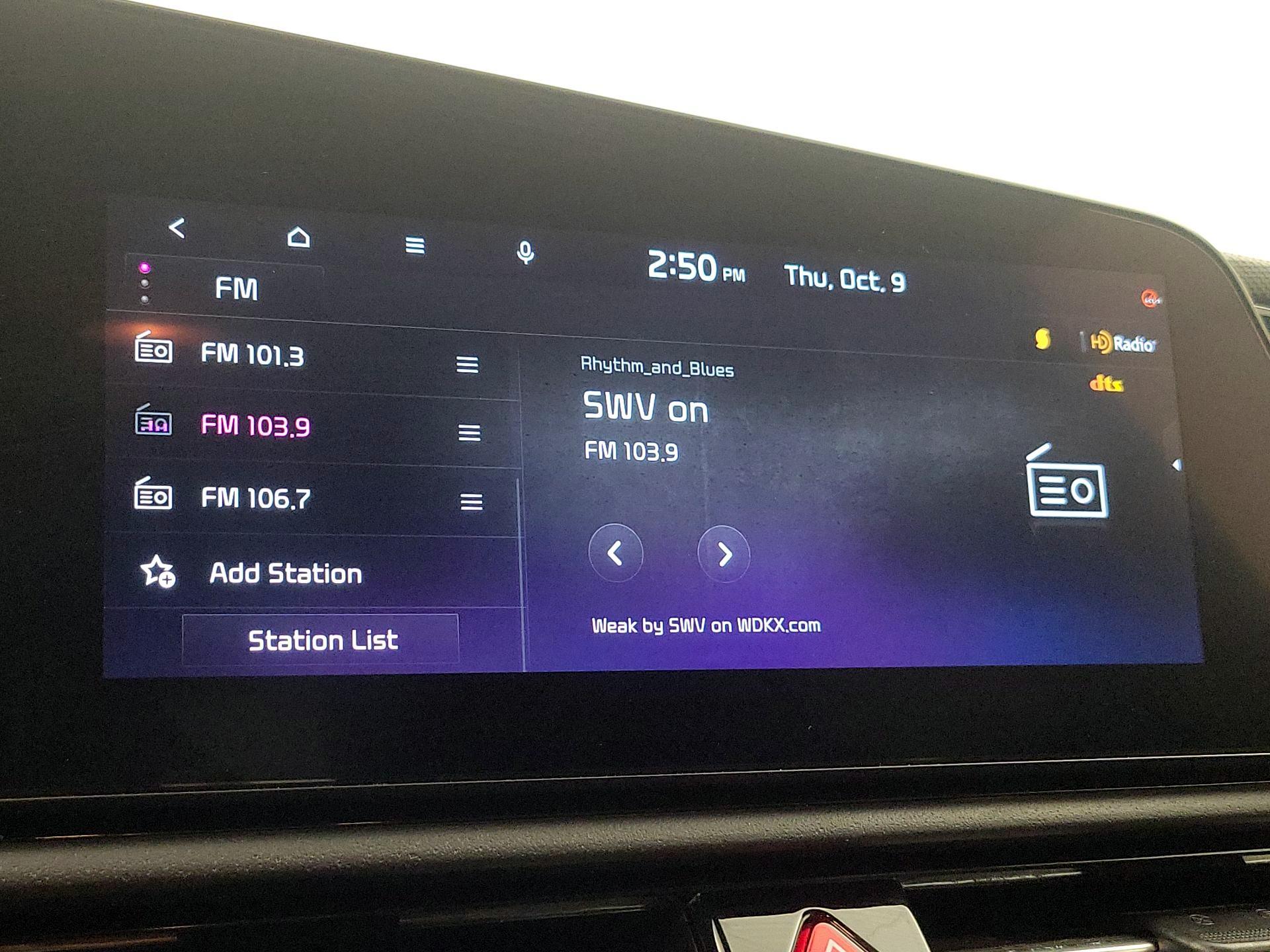 Thumbnail: 2023 Kia Niro - 16