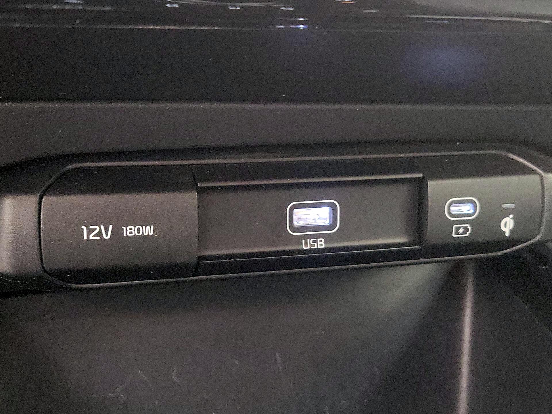 Thumbnail: 2023 Kia Niro - 19