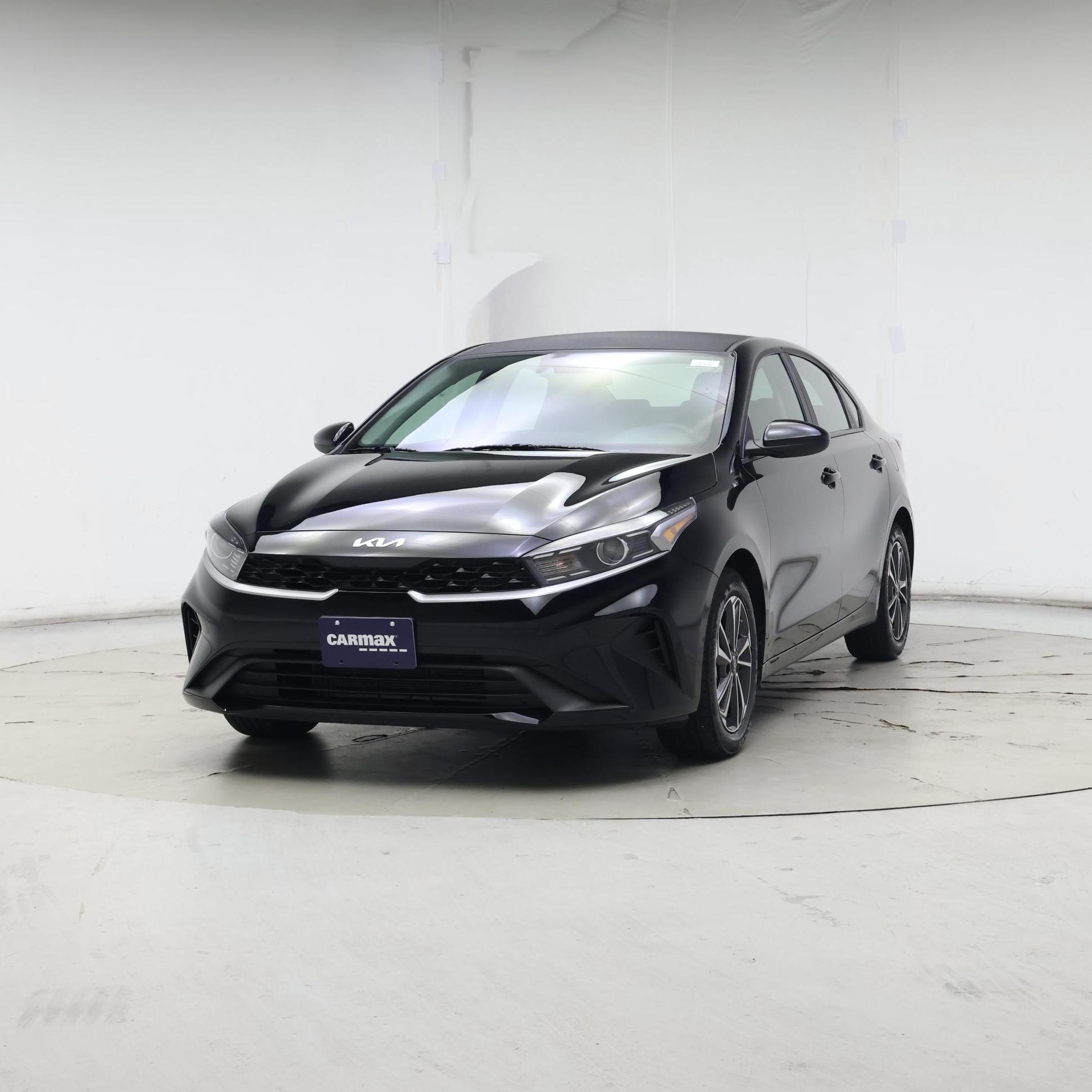 Thumbnail: 2024 Kia Forte - 4