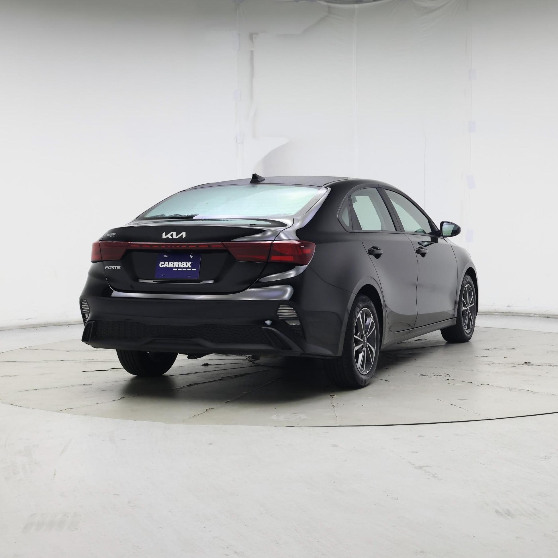 Thumbnail: 2024 Kia Forte - 8