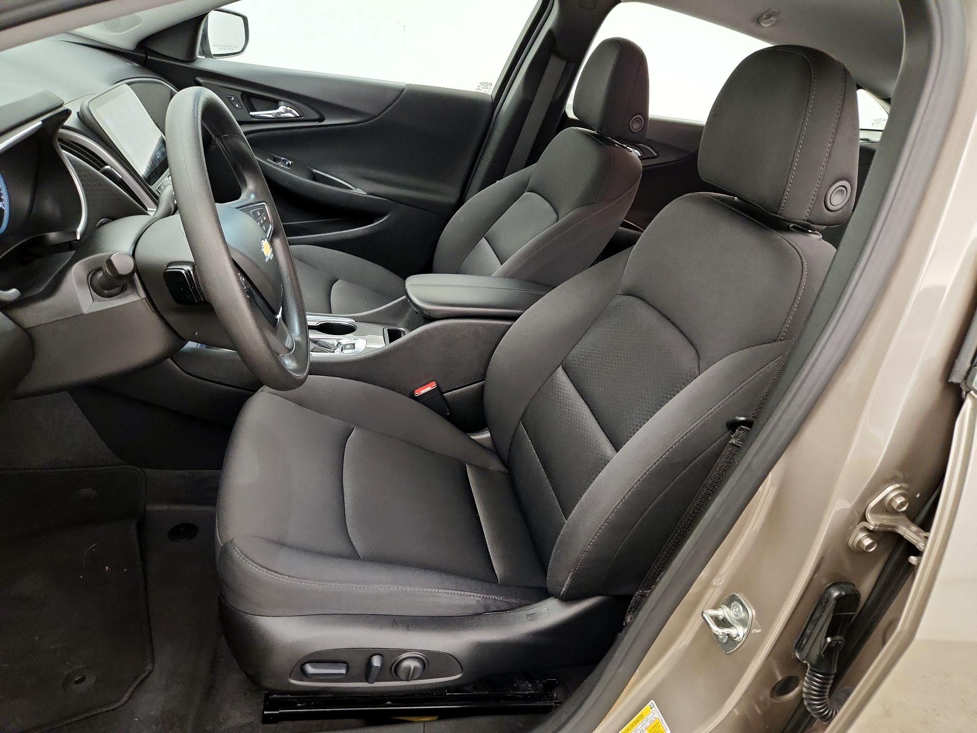 Thumbnail: 2024 Chevrolet Malibu - 11