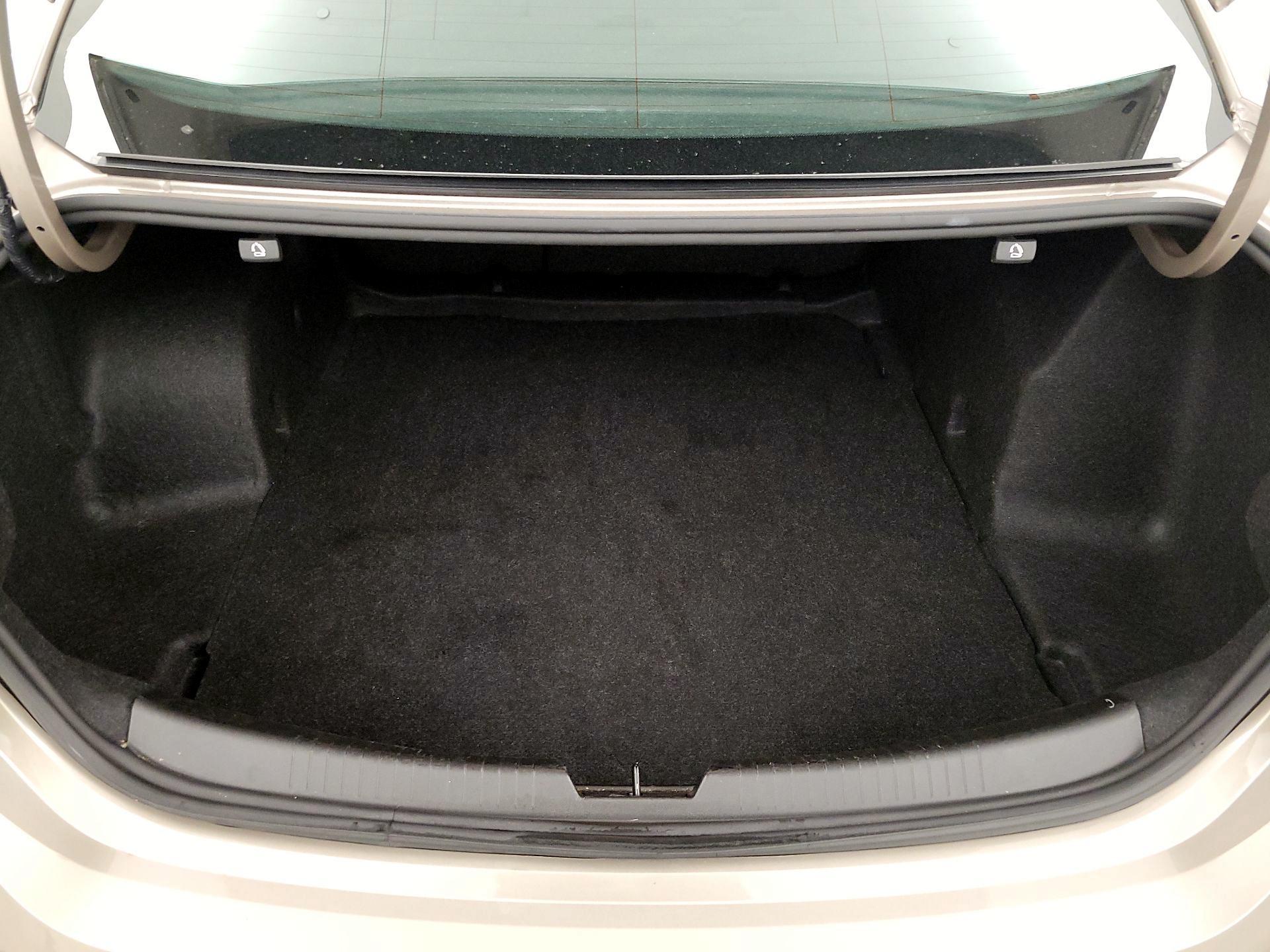 Thumbnail: 2024 Chevrolet Malibu - 20