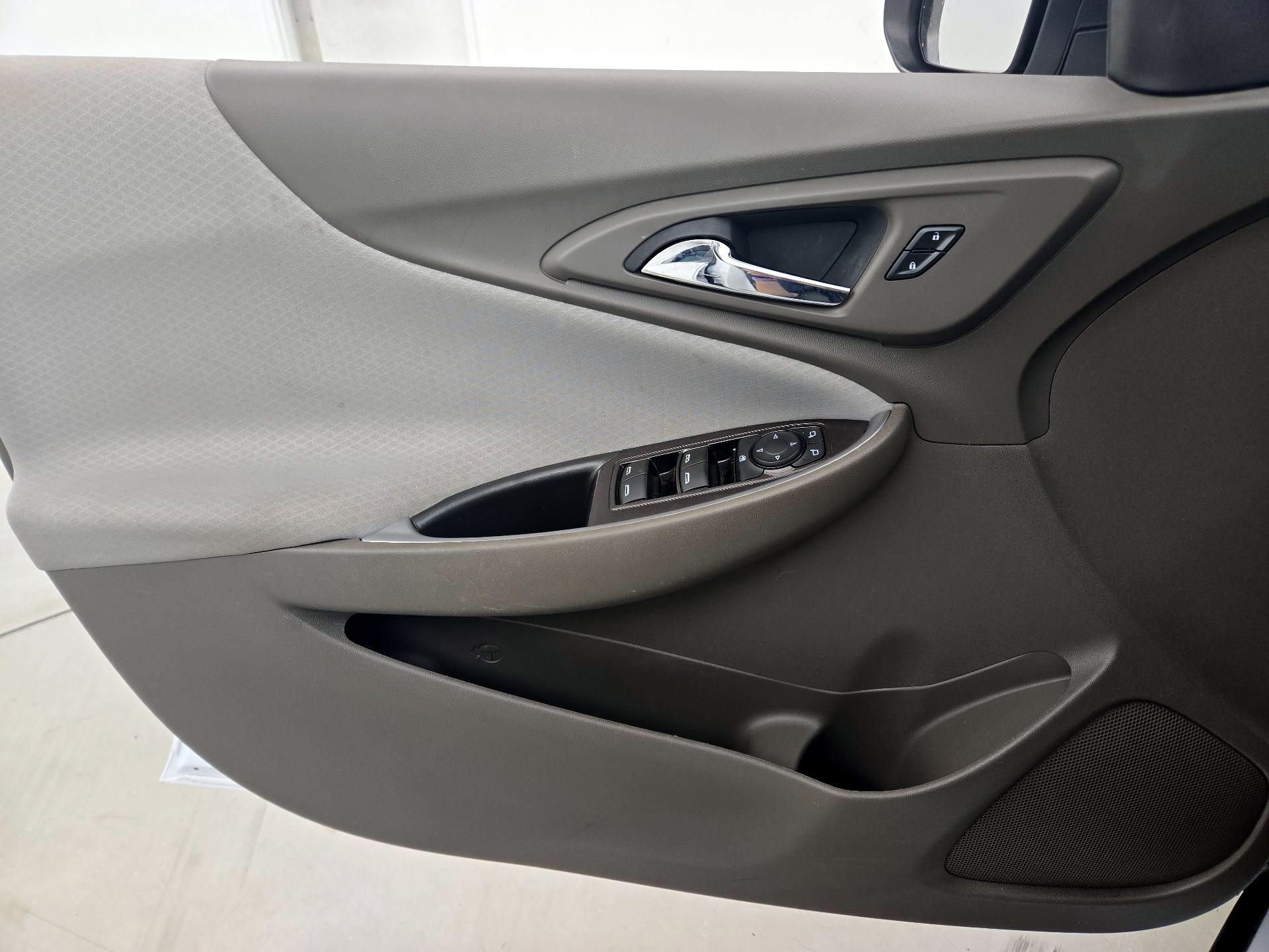 Thumbnail: 2022 Chevrolet Malibu - 12