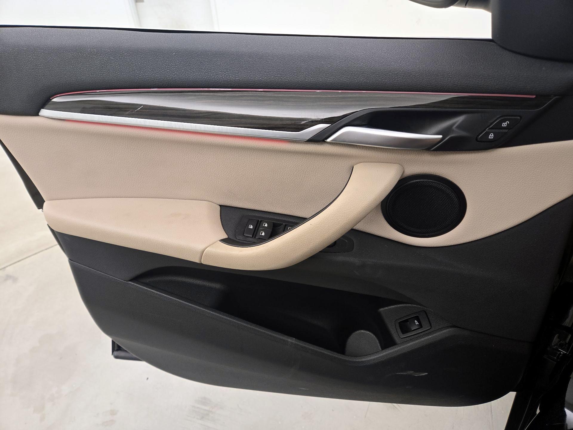Thumbnail: 2022 BMW X1 - 12