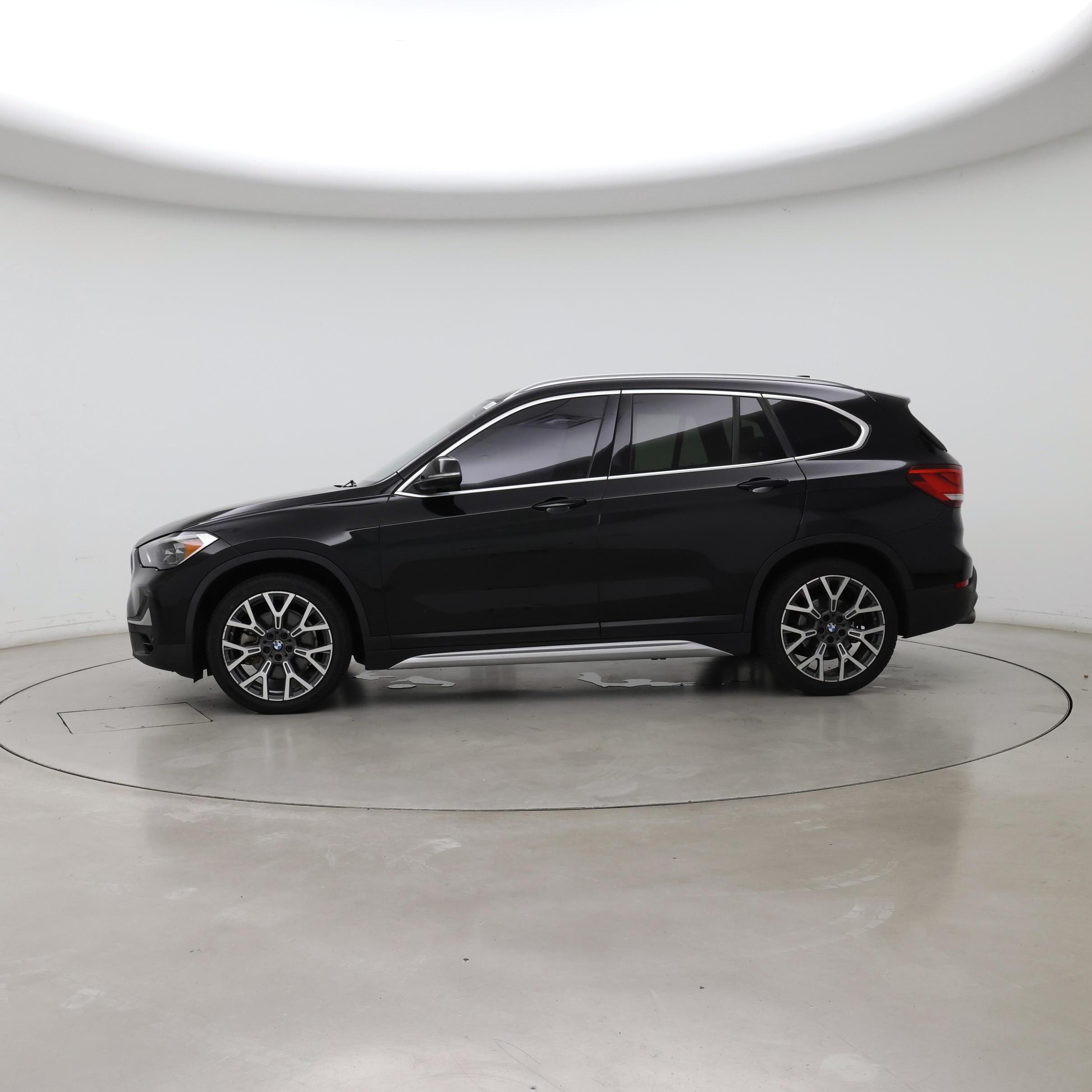 Thumbnail: 2022 BMW X1 - 3