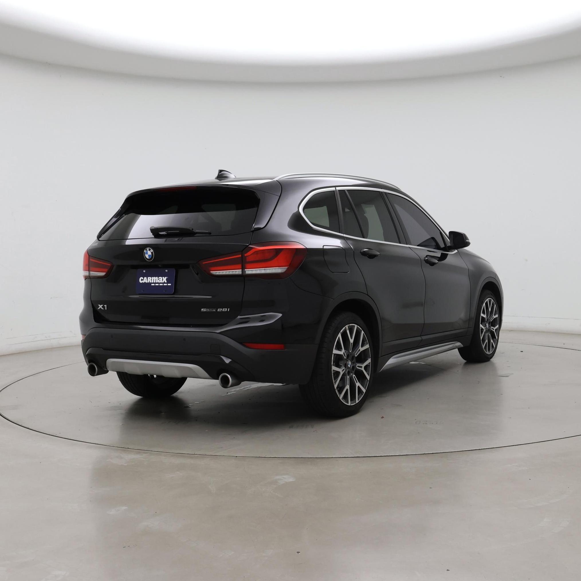 Thumbnail: 2022 BMW X1 - 8