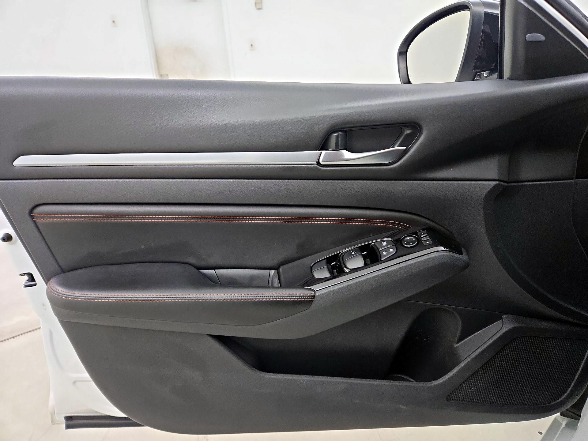 Thumbnail: 2023 Nissan Altima - 12