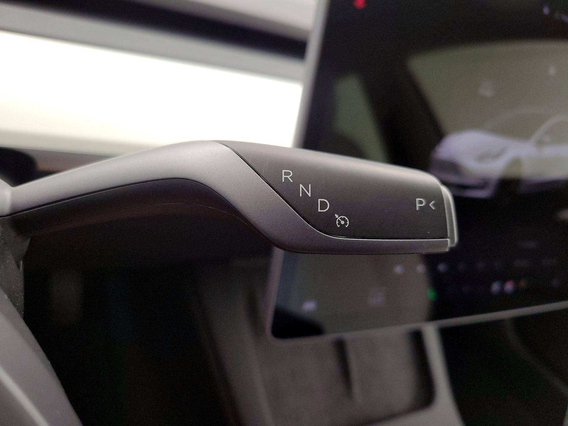 Thumbnail: 2022 Tesla Model 3 - 15