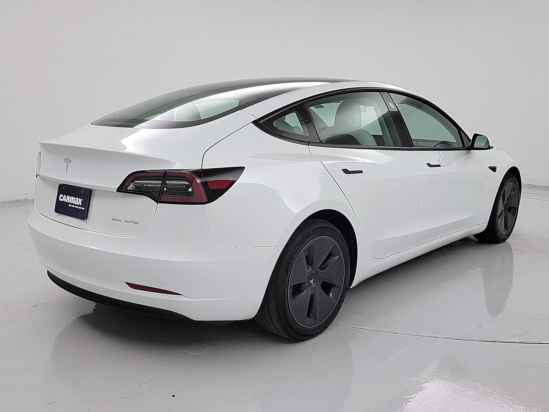 Thumbnail: 2022 Tesla Model 3 - 5