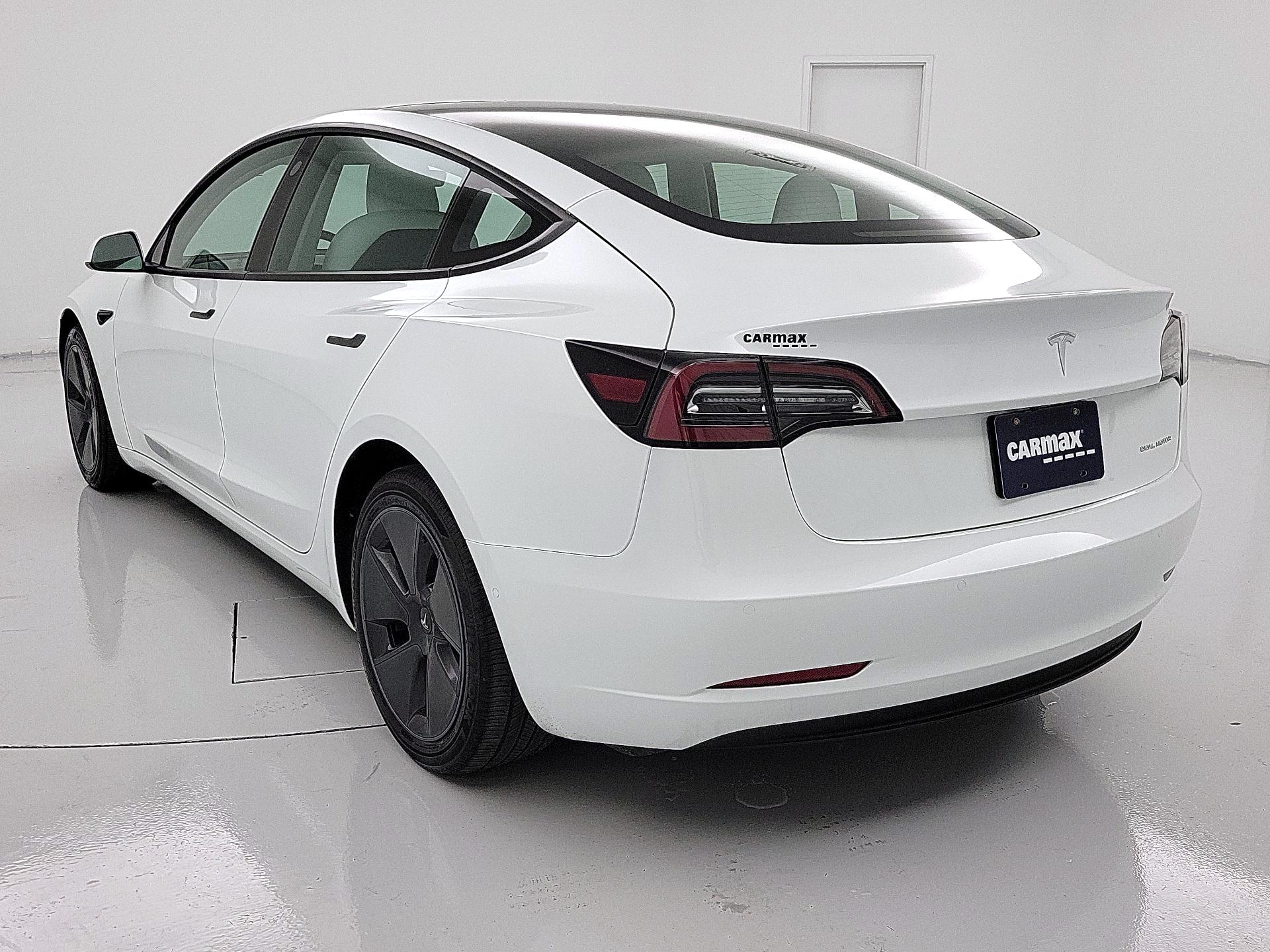 Thumbnail: 2022 Tesla Model 3 - 7