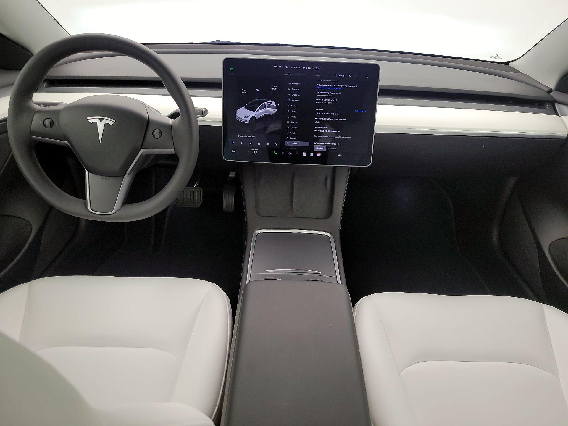 Thumbnail: 2022 Tesla Model 3 - 8