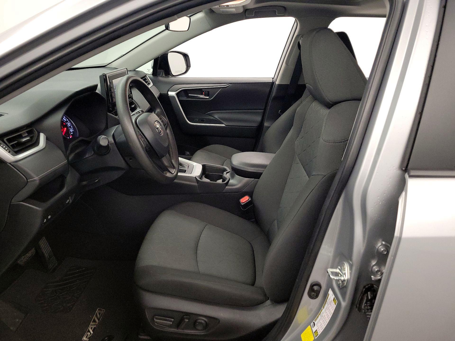 Thumbnail: 2021 Toyota RAV4 - 11