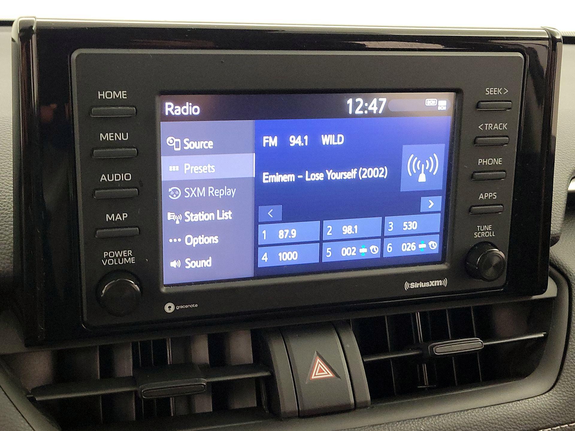 Thumbnail: 2021 Toyota RAV4 - 16