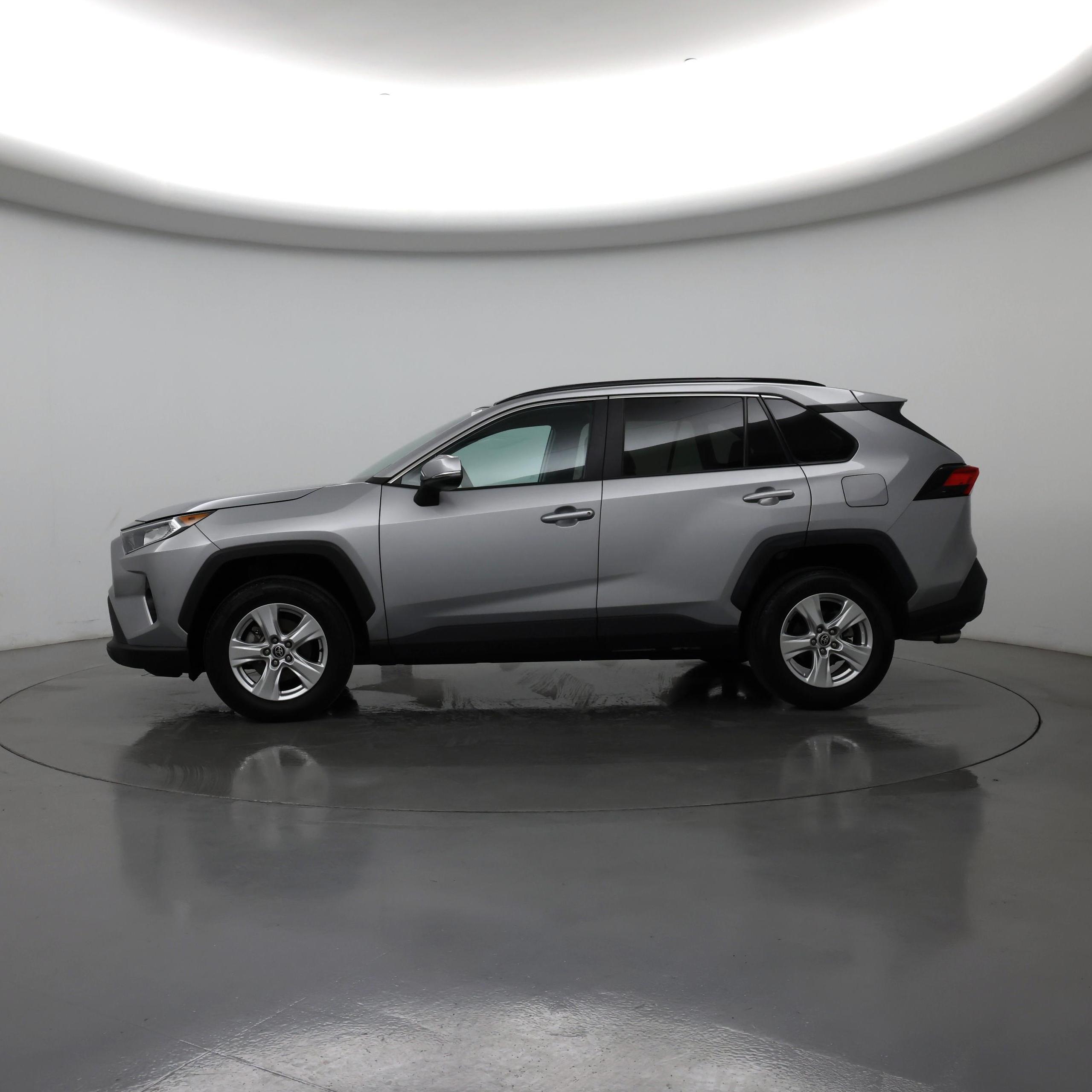 Thumbnail: 2021 Toyota RAV4 - 3