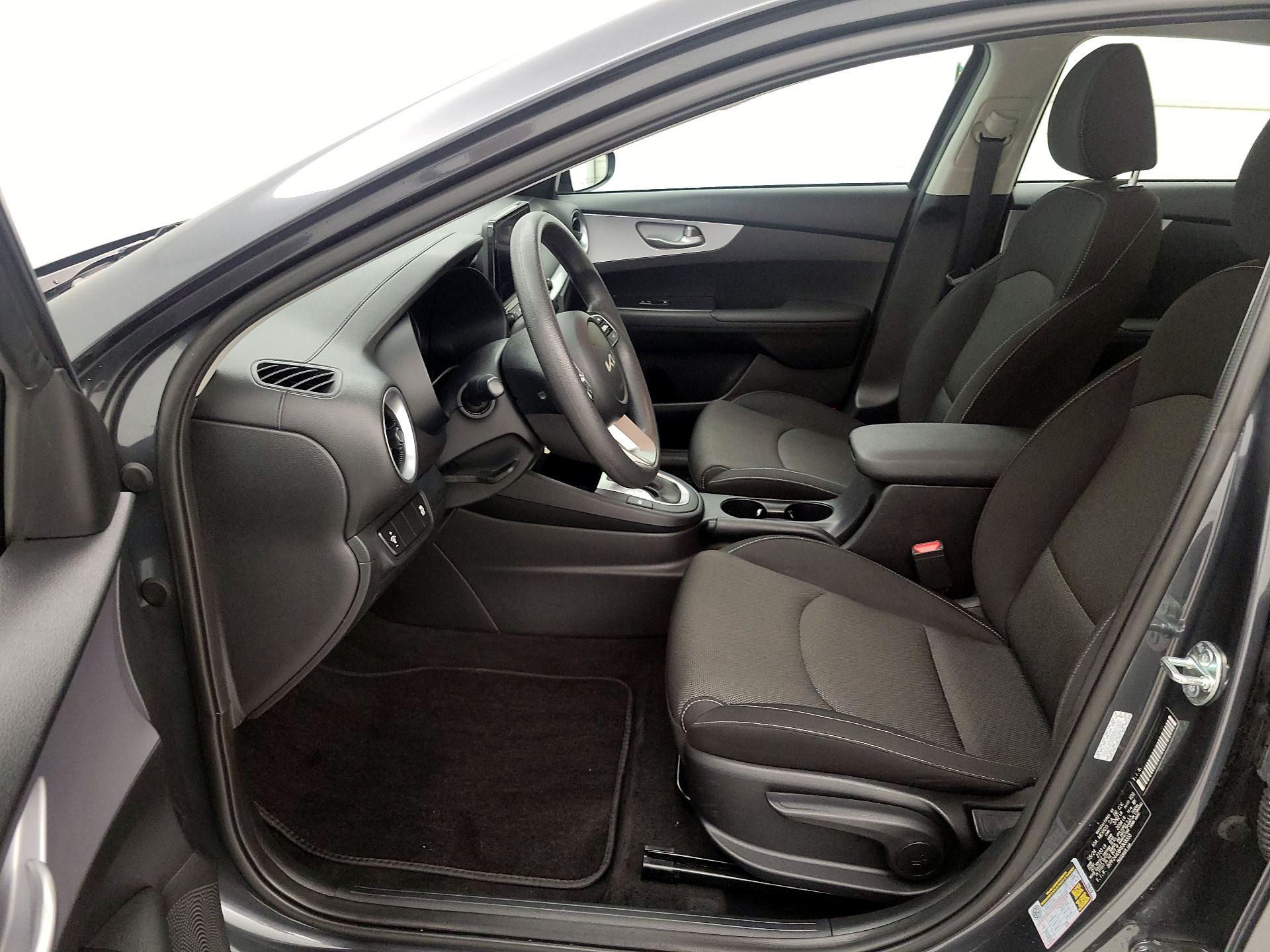 Thumbnail: 2024 Kia Forte - 11