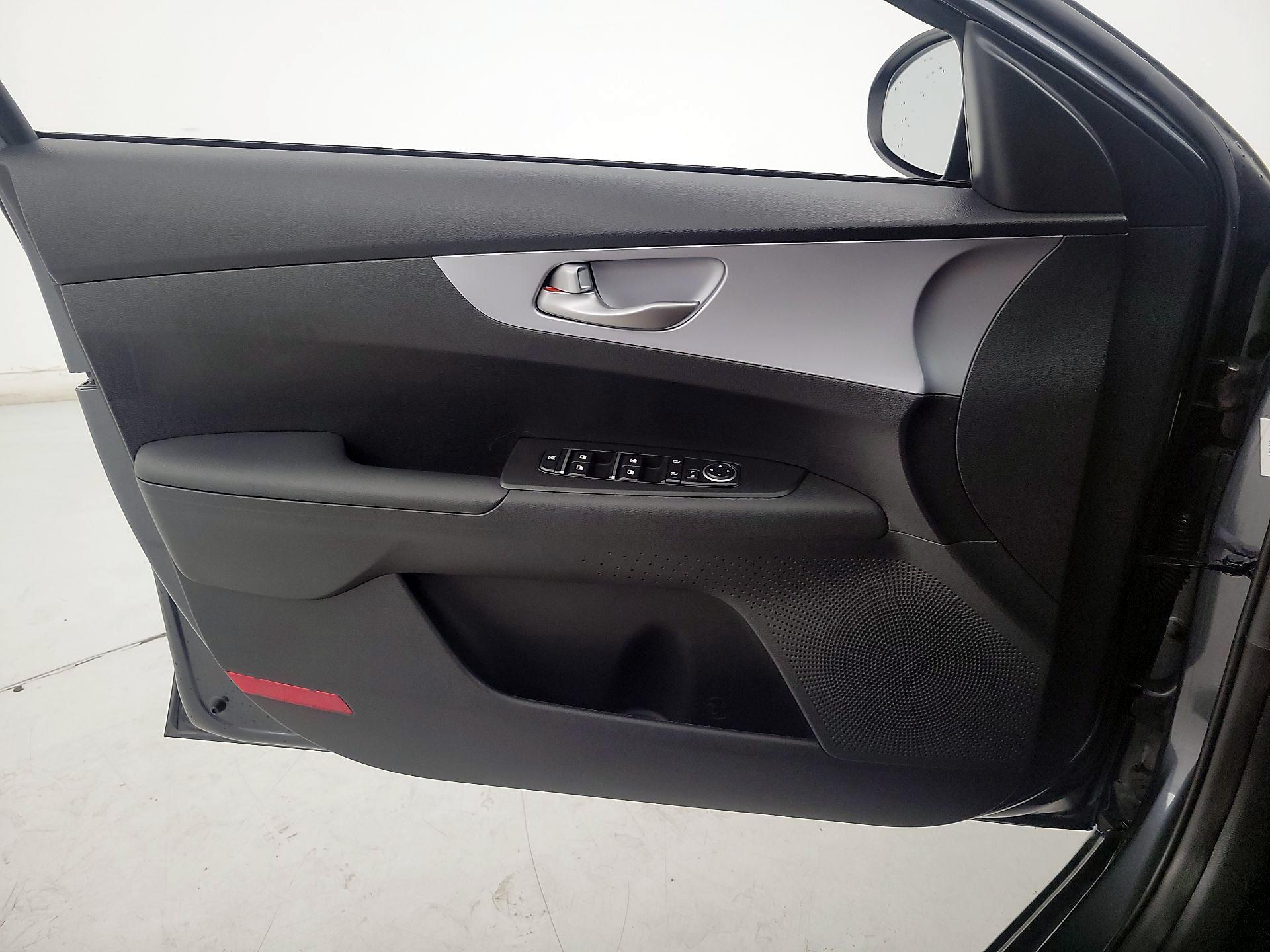 Thumbnail: 2024 Kia Forte - 12