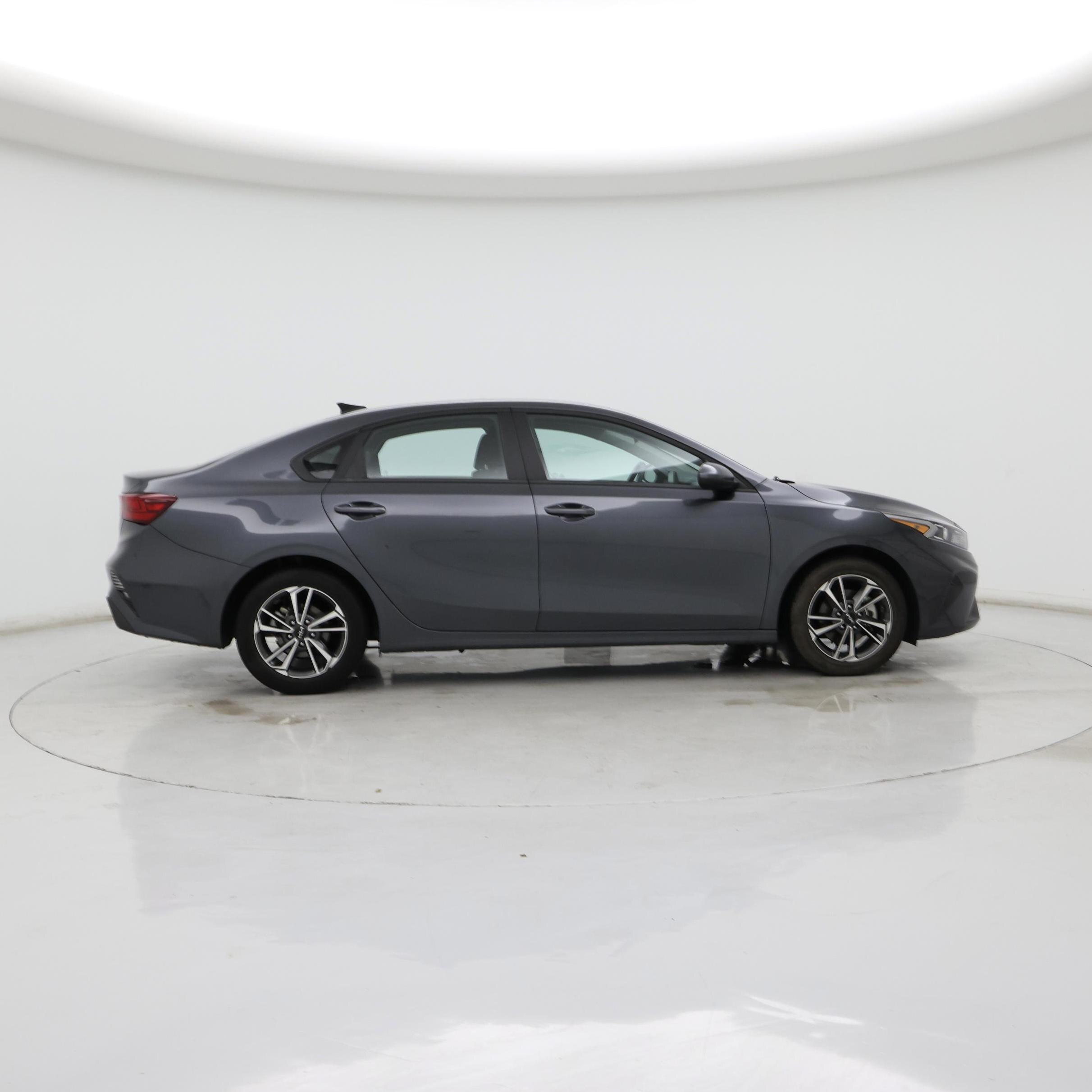 Thumbnail: 2024 Kia Forte - 7