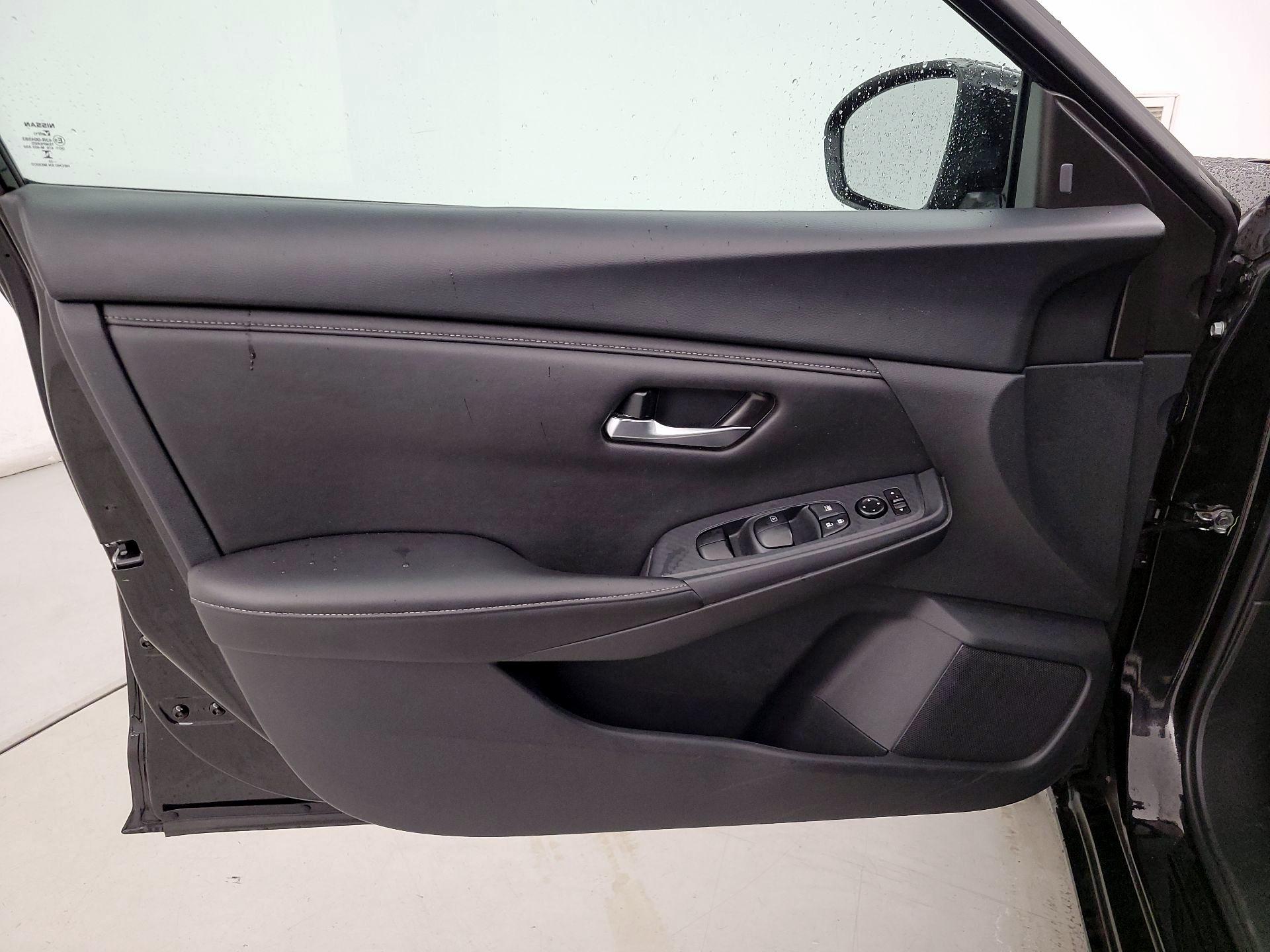 Thumbnail: 2023 Nissan Sentra - 12