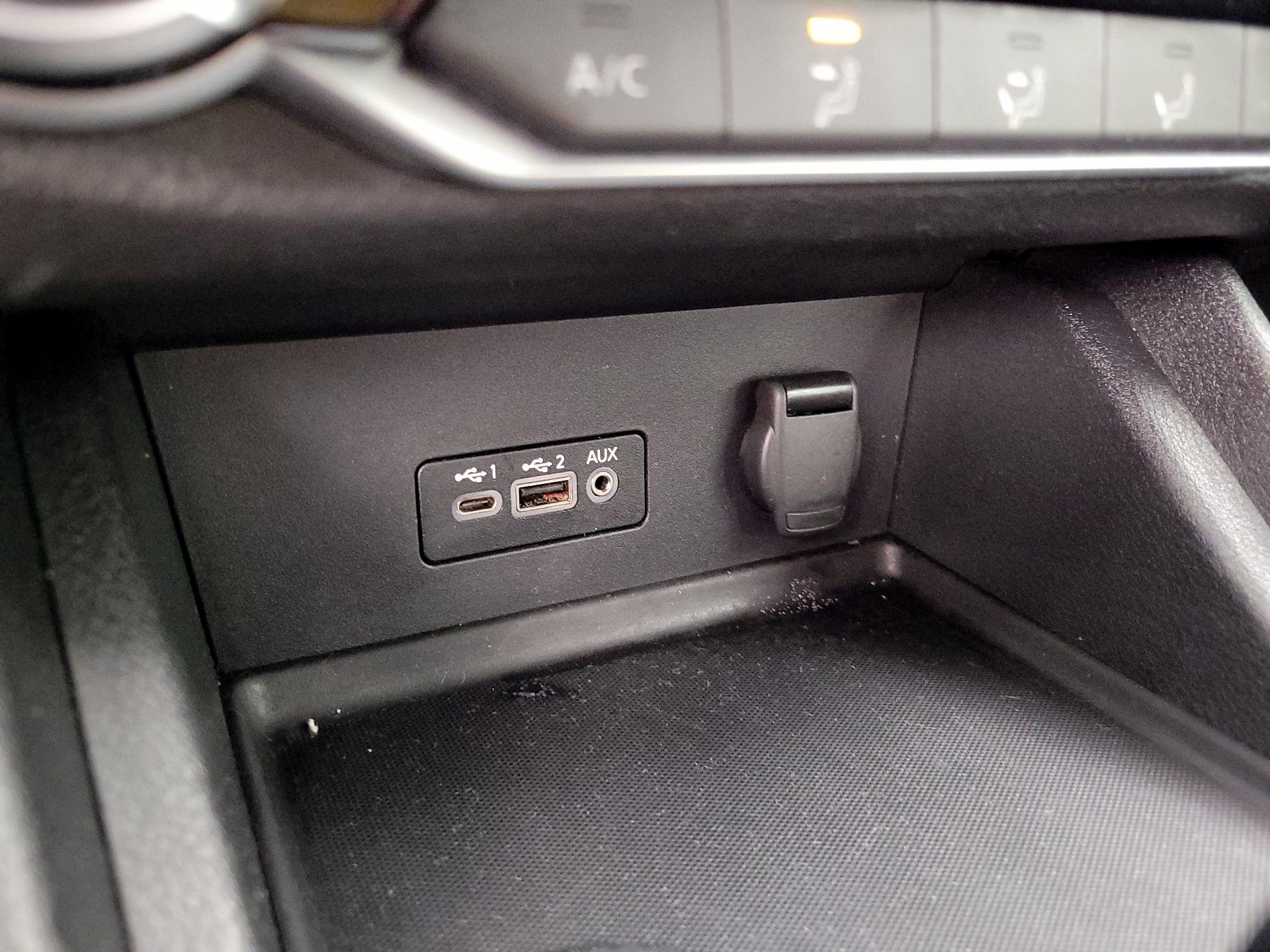 Thumbnail: 2023 Nissan Sentra - 18