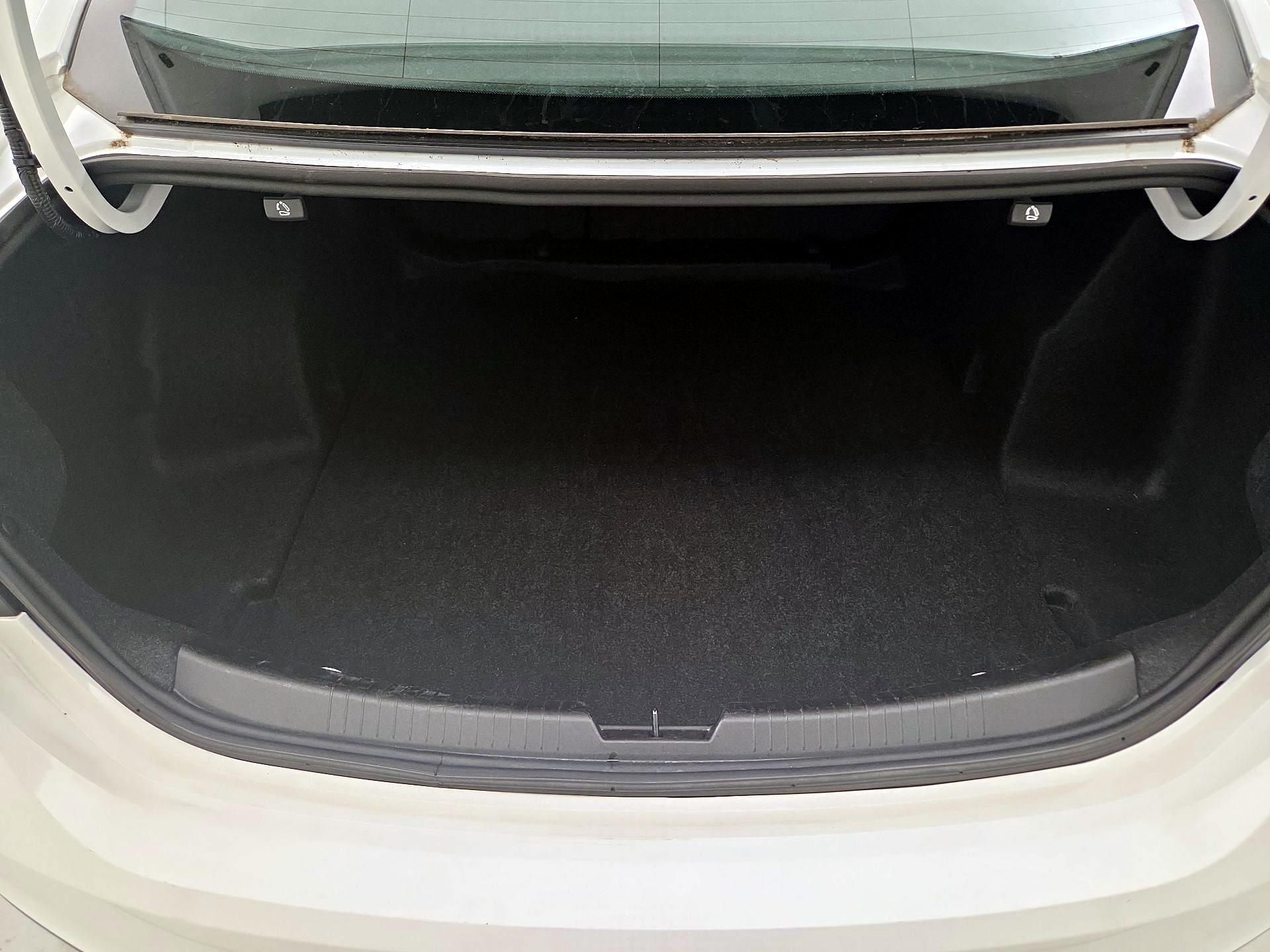 Thumbnail: 2024 Chevrolet Malibu - 20