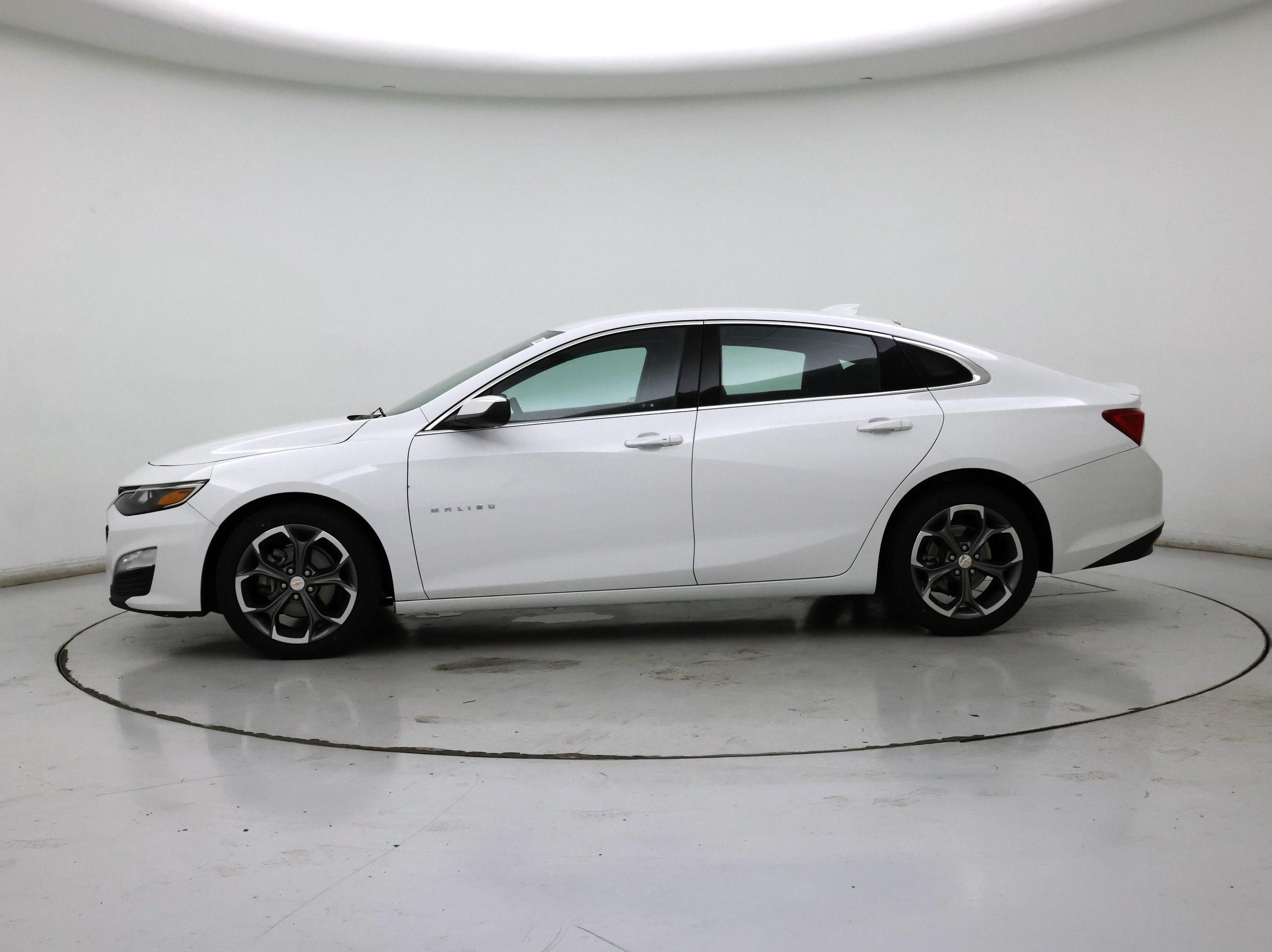 Thumbnail: 2024 Chevrolet Malibu - 3