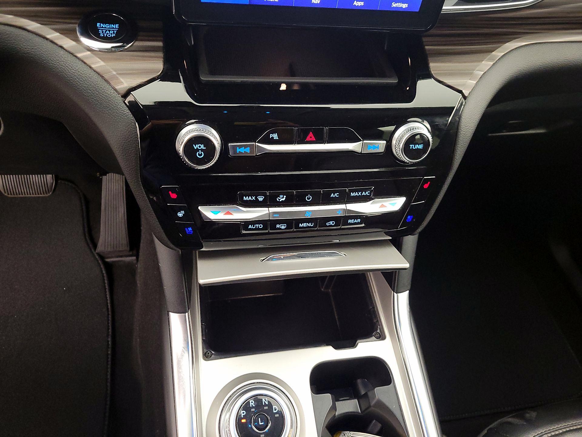 Thumbnail: 2024 Ford Explorer - 17