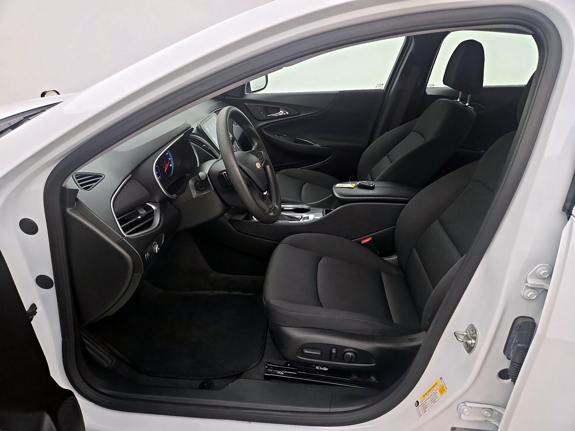 Thumbnail: 2024 Chevrolet Malibu - 11