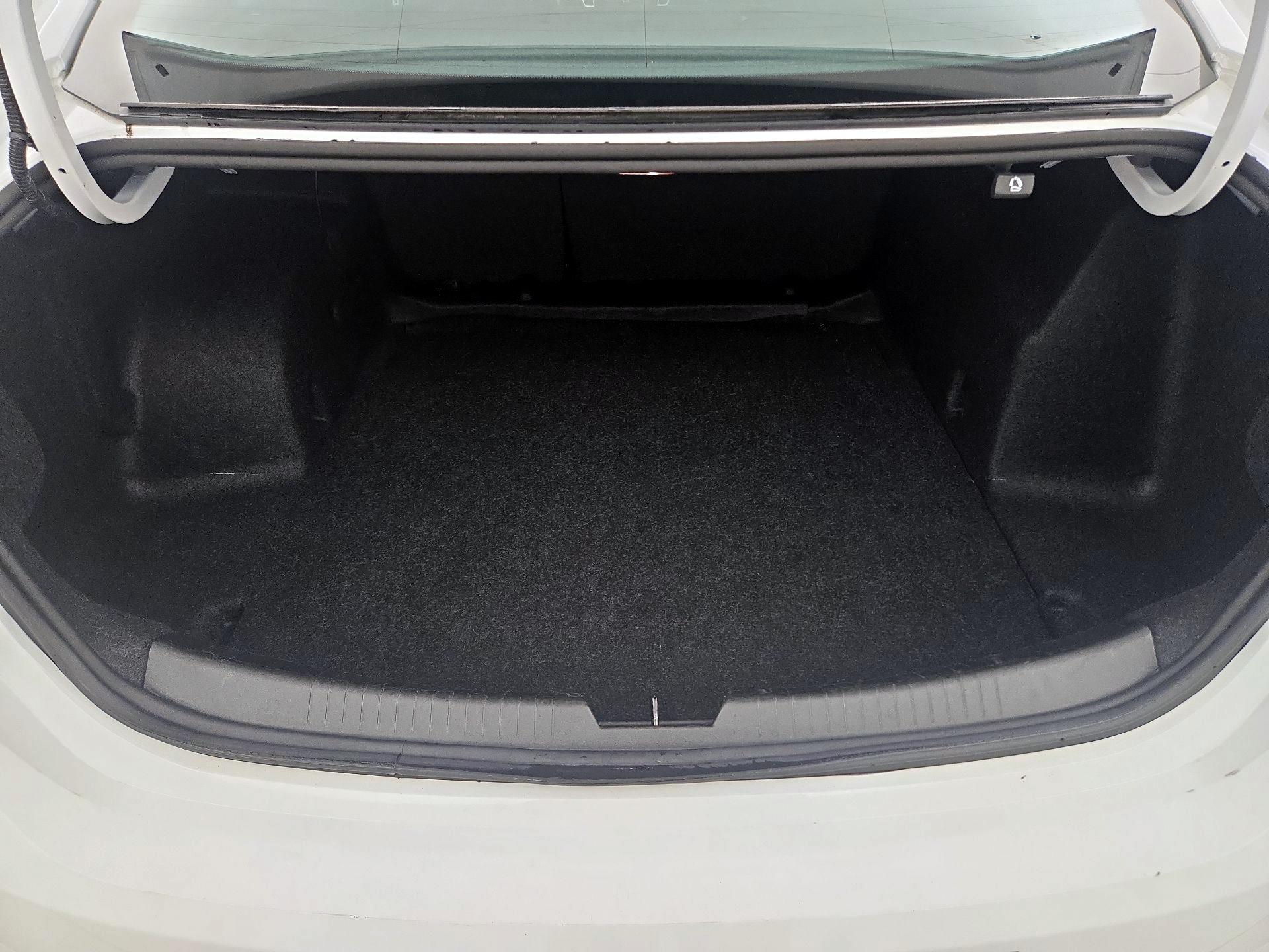 Thumbnail: 2024 Chevrolet Malibu - 20