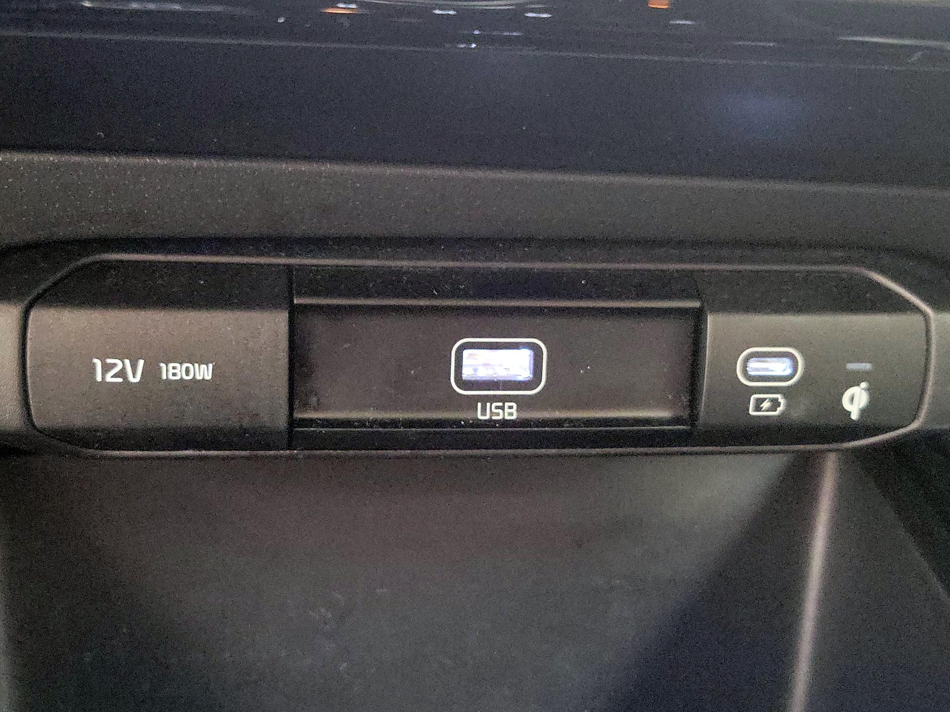 Thumbnail: 2023 Kia Niro - 19