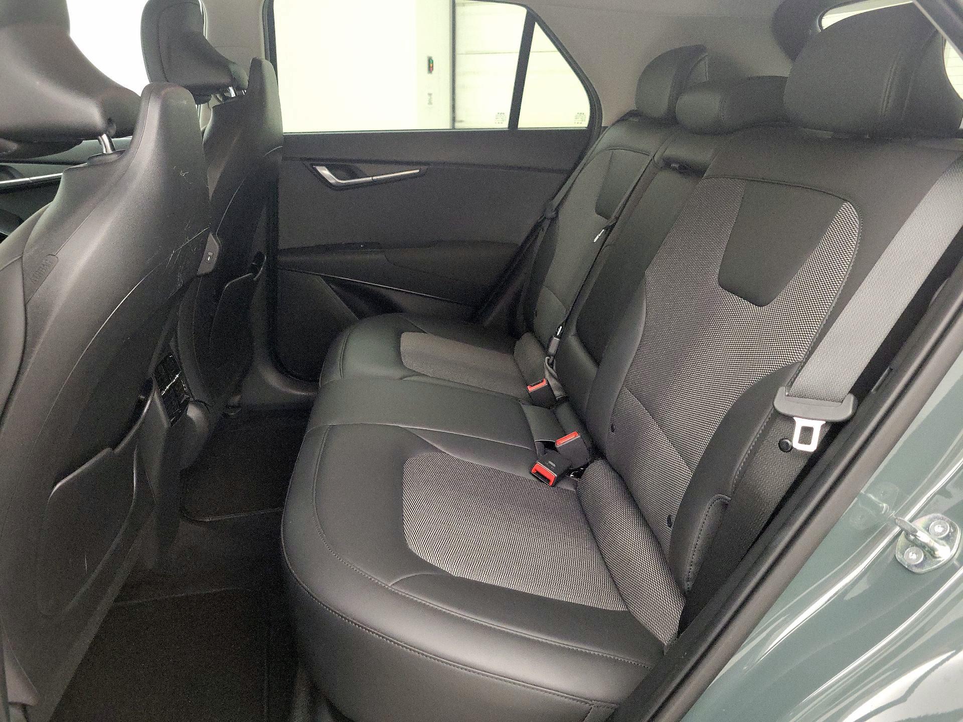 Thumbnail: 2023 Kia Niro - 20