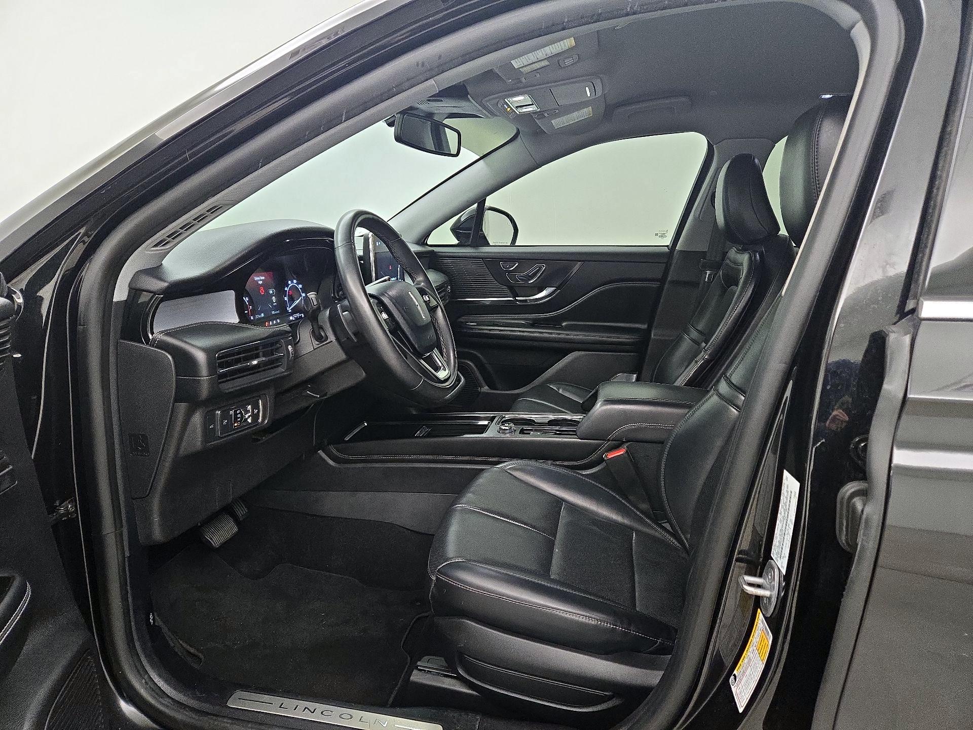 Thumbnail: 2022 Lincoln Corsair - 11