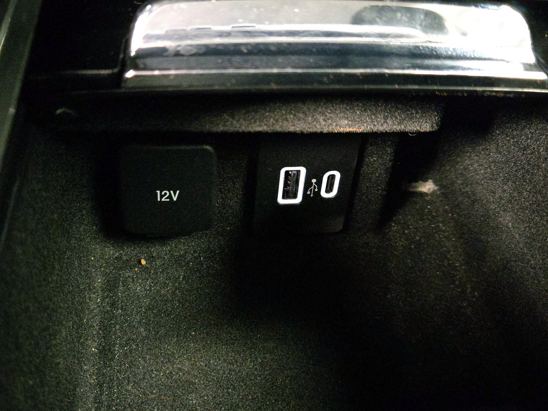 Thumbnail: 2022 Lincoln Corsair - 19