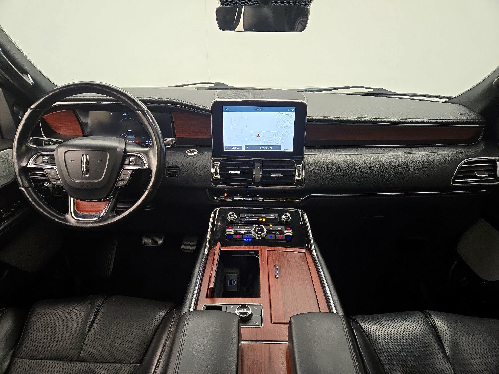 Thumbnail: 2020 Lincoln Navigator - 9