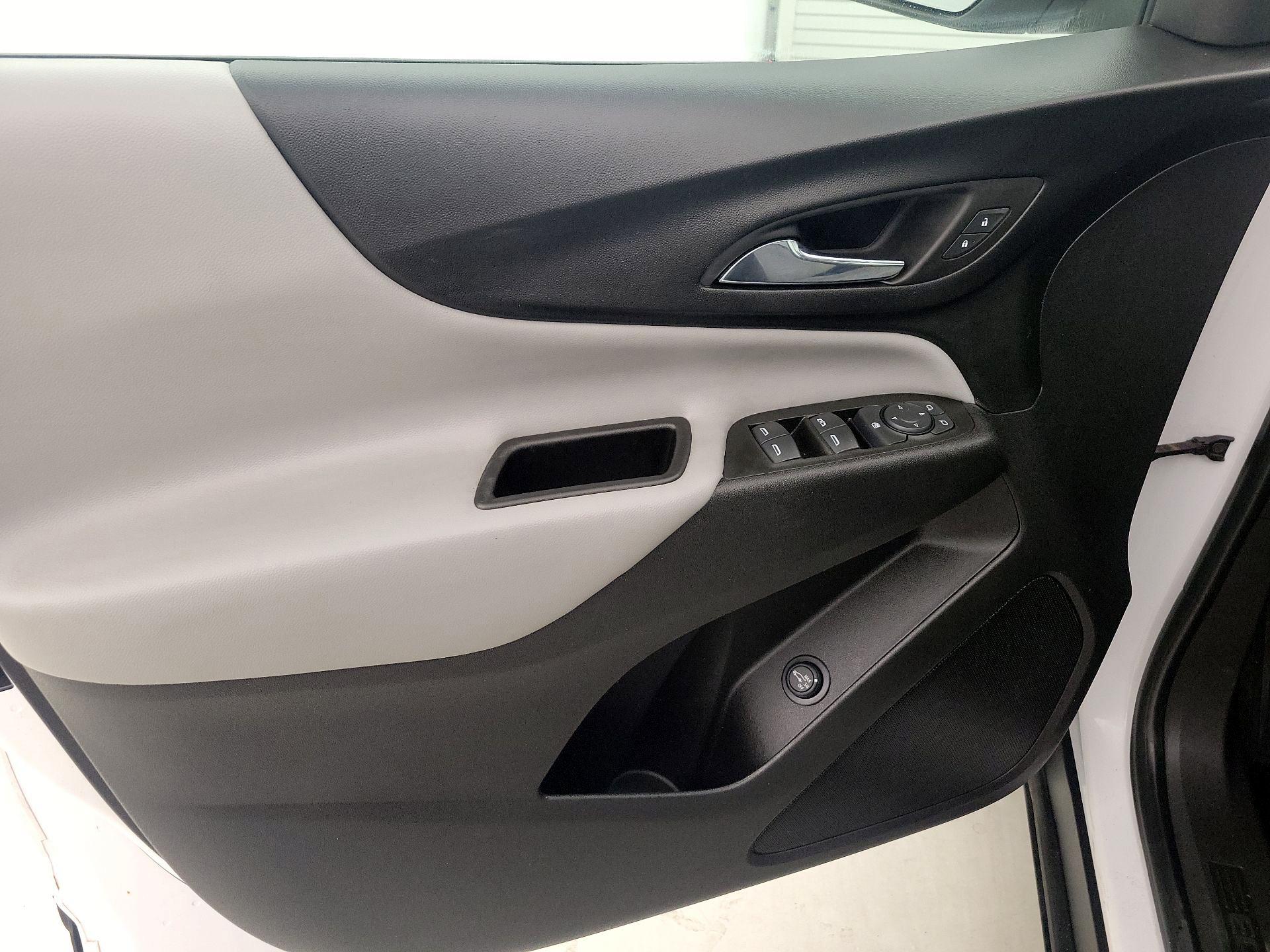 Thumbnail: 2022 Chevrolet Equinox - 12