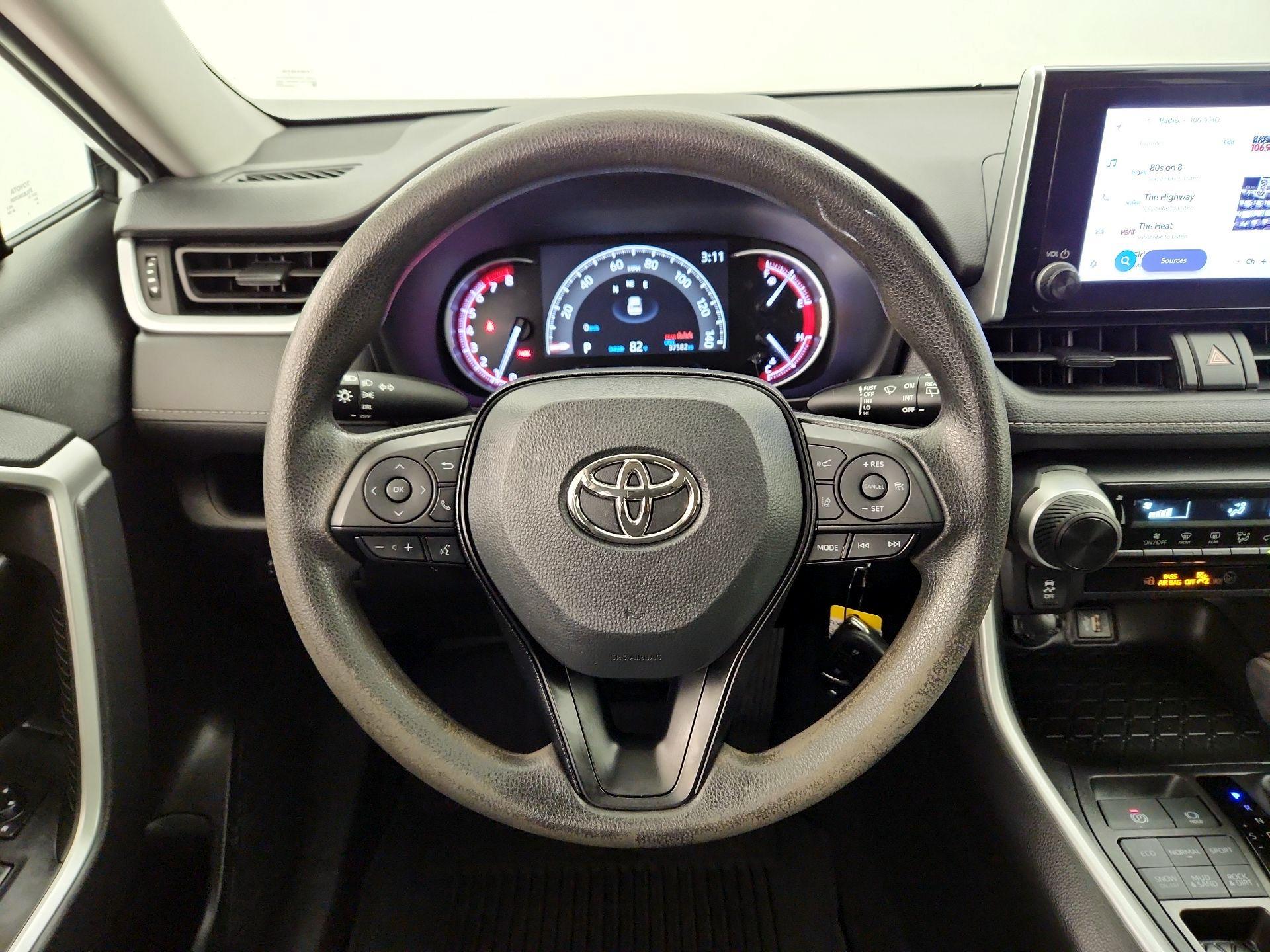 Thumbnail: 2023 Toyota RAV4 - 10