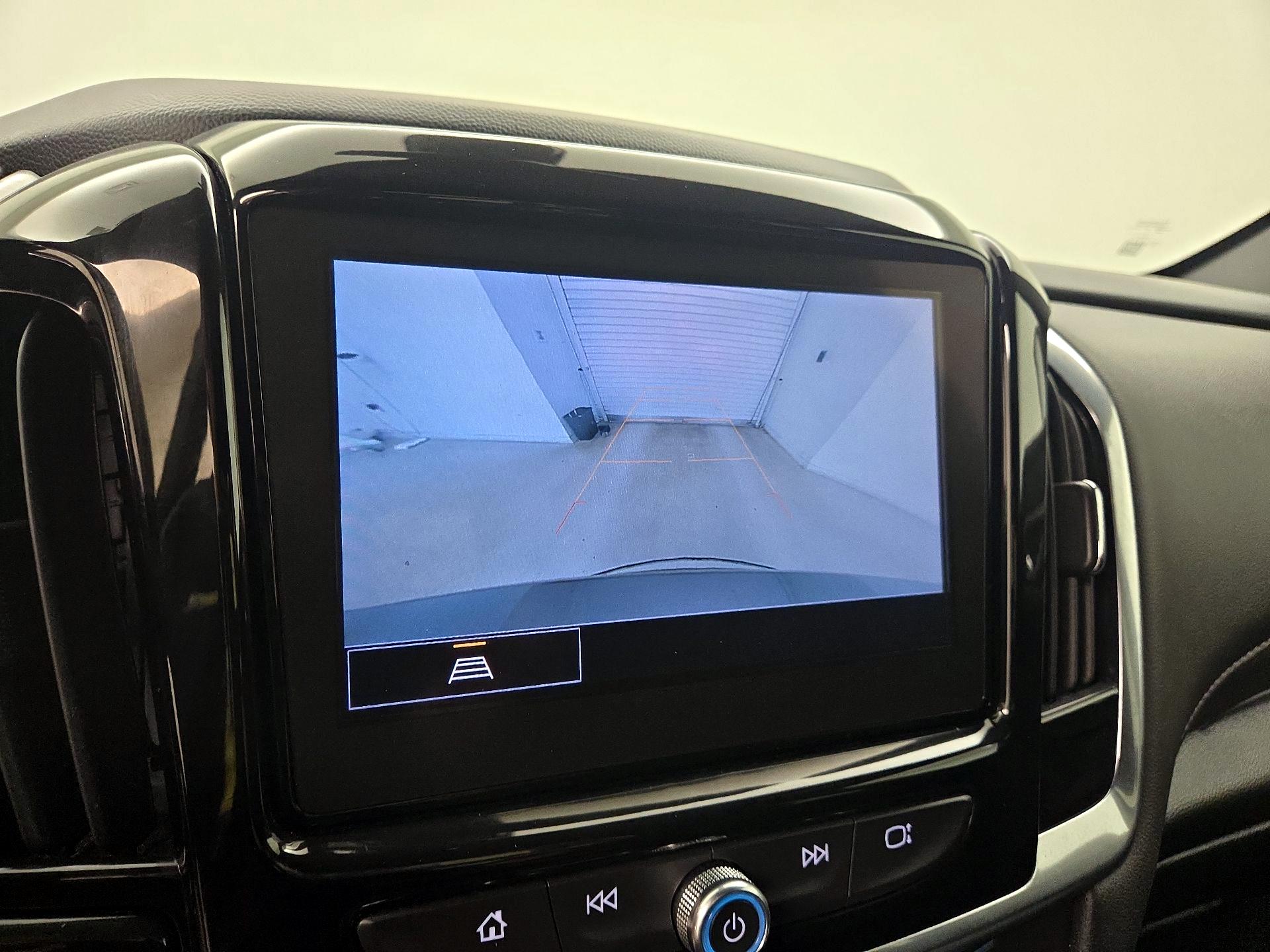 Thumbnail: 2023 Chevrolet Traverse - 14
